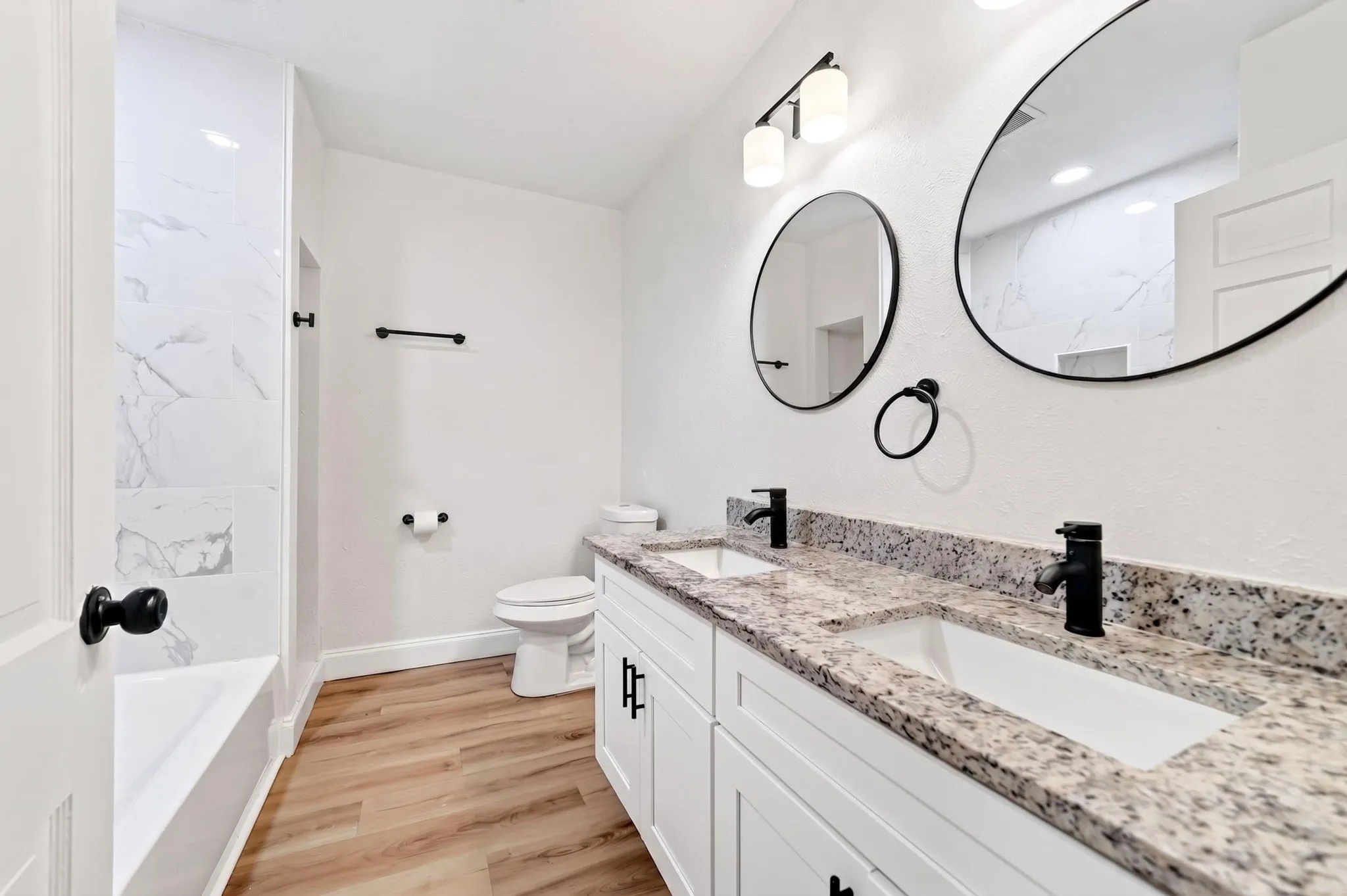 Single Family Residence For Rent in Hunt County , 4603 Lee Street, Greenville, Texas 75401, 4 Bedroom, 2 Bathroom, 2 Garage spaces, 2,657 Sqft, built in 1940, mls#21352574, Real Estate Agent in Greenville, Homes For Rent in Hunt county, Homes For Rent in Greenville, Realtor in Greenville Texas, Real Estate Brokerage Independent Realty Texas, Luminita Cordes Realtor