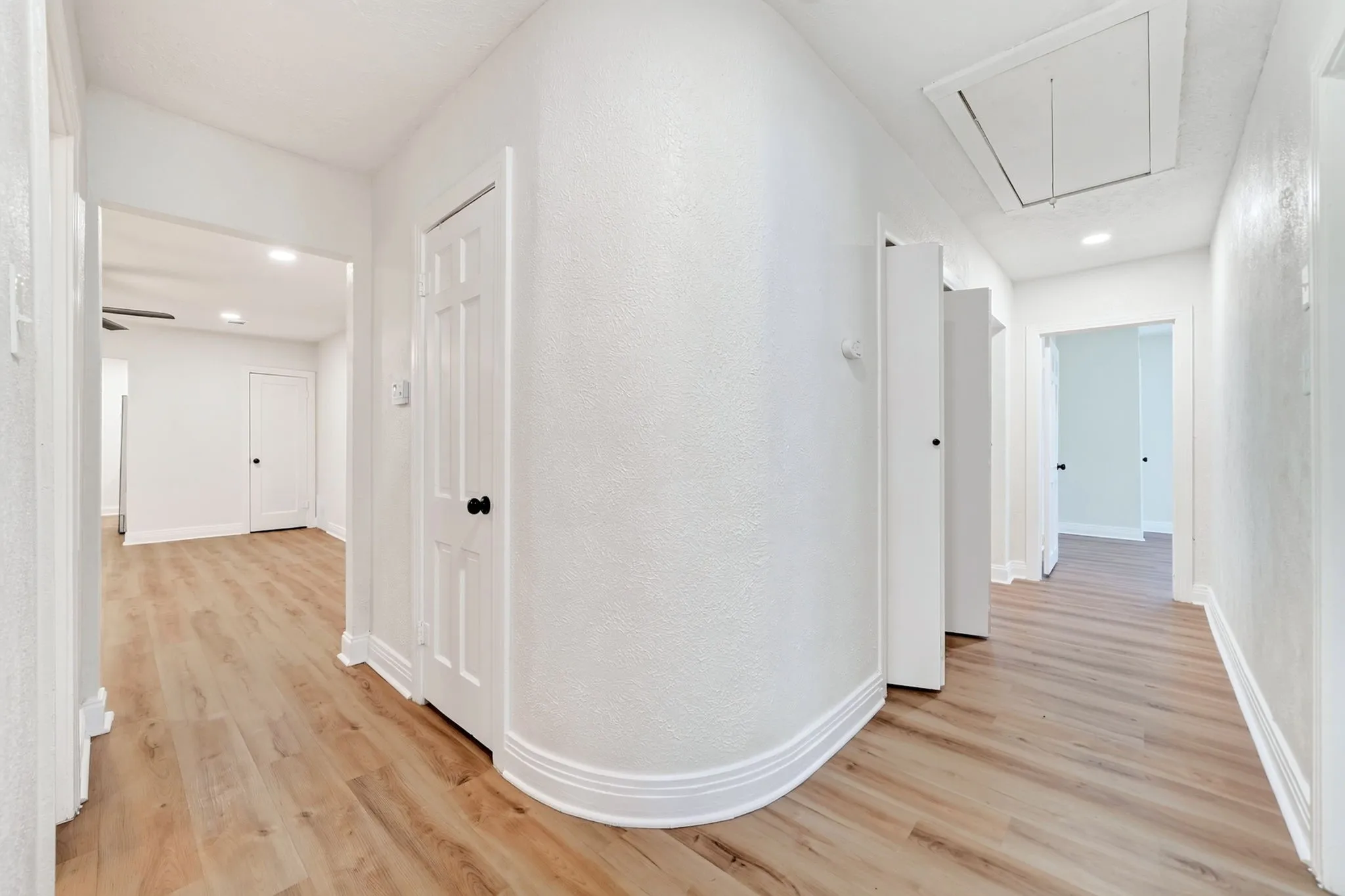 Single Family Residence For Rent in Hunt County , 4603 Lee Street, Greenville, Texas 75401, 4 Bedroom, 2 Bathroom, 2 Garage spaces, 2,657 Sqft, built in 1940, mls#21352574, Real Estate Agent in Greenville, Homes For Rent in Hunt county, Homes For Rent in Greenville, Realtor in Greenville Texas, Real Estate Brokerage Independent Realty Texas, Luminita Cordes Realtor