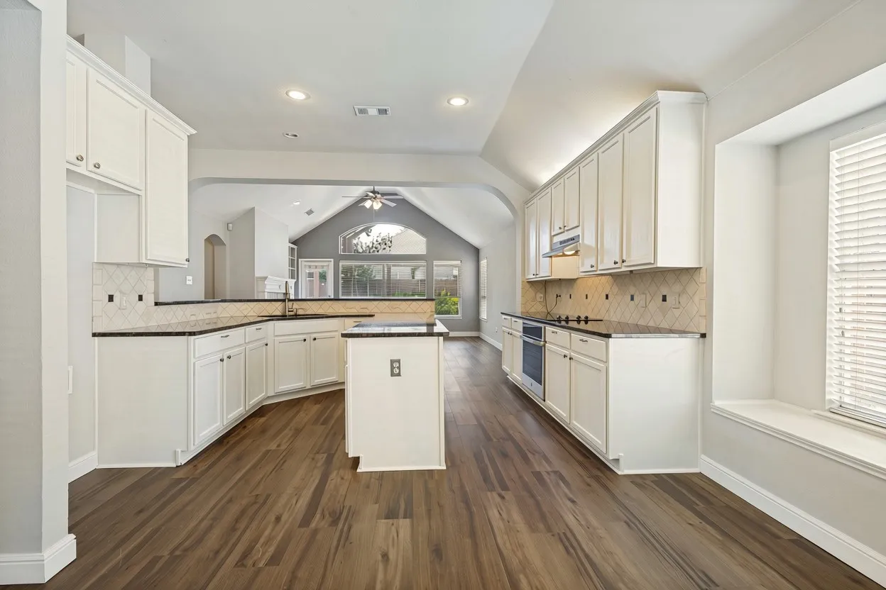 Single Family Residence For Sale in Collin County , 5525 Pebble Court, Mc Kinney, Texas 75072, 4 Bedroom, 2 Bathroom, 2 Garage spaces, 2,102 Sqft, built in 1998, mls#21351816, Real Estate Agent in Mc Kinney, Homes For Sale in Collin county, Homes For Sale in Mc Kinney, Realtor in Mc Kinney Texas, Real Estate Brokerage Independent Realty Texas, Luminita Cordes Realtor