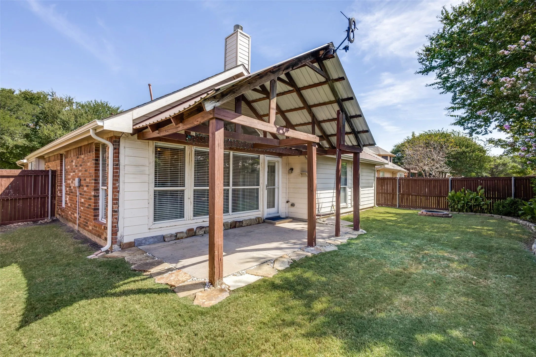 Single Family Residence For Sale in Collin County , 5525 Pebble Court, Mc Kinney, Texas 75072, 4 Bedroom, 2 Bathroom, 2 Garage spaces, 2,102 Sqft, built in 1998, mls#21351816, Real Estate Agent in Mc Kinney, Homes For Sale in Collin county, Homes For Sale in Mc Kinney, Realtor in Mc Kinney Texas, Real Estate Brokerage Independent Realty Texas, Luminita Cordes Realtor