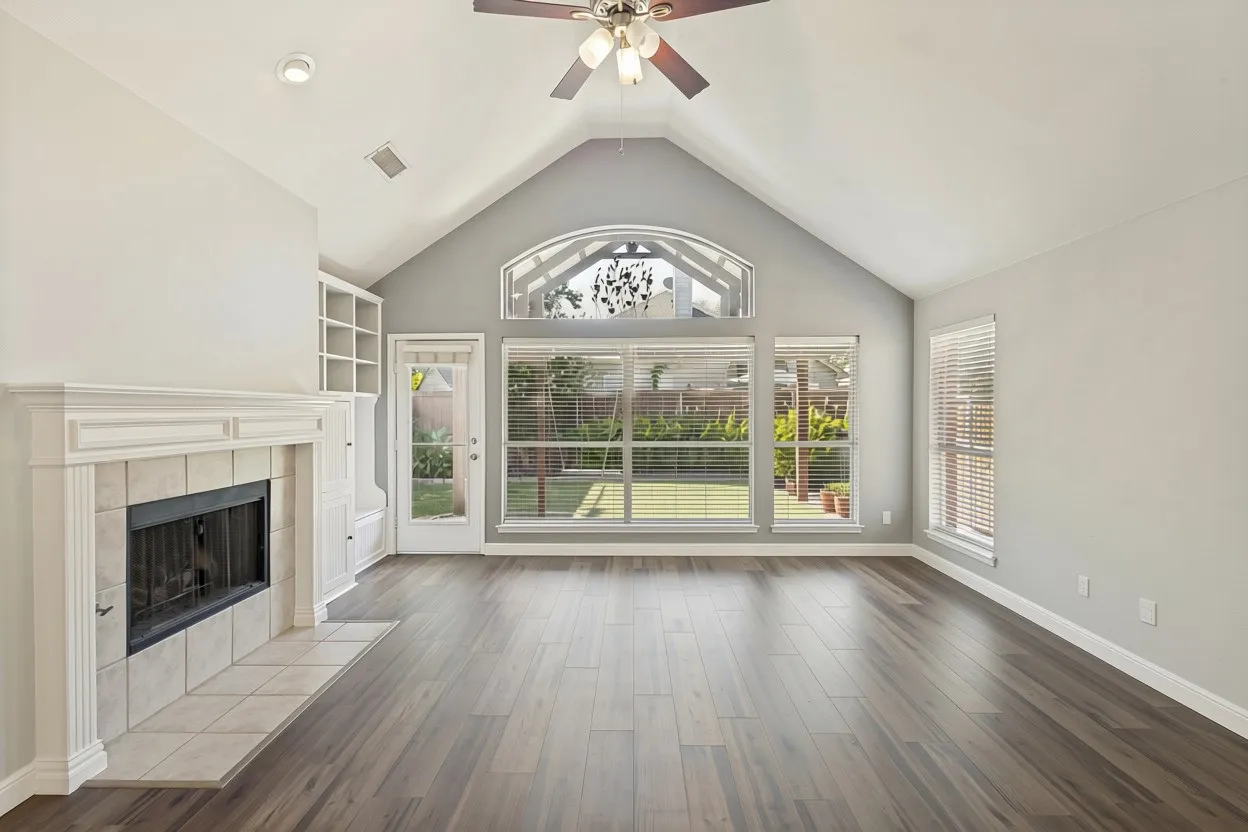 Single Family Residence For Sale in Collin County , 5525 Pebble Court, Mc Kinney, Texas 75072, 4 Bedroom, 2 Bathroom, 2 Garage spaces, 2,102 Sqft, built in 1998, mls#21351816, Real Estate Agent in Mc Kinney, Homes For Sale in Collin county, Homes For Sale in Mc Kinney, Realtor in Mc Kinney Texas, Real Estate Brokerage Independent Realty Texas, Luminita Cordes Realtor