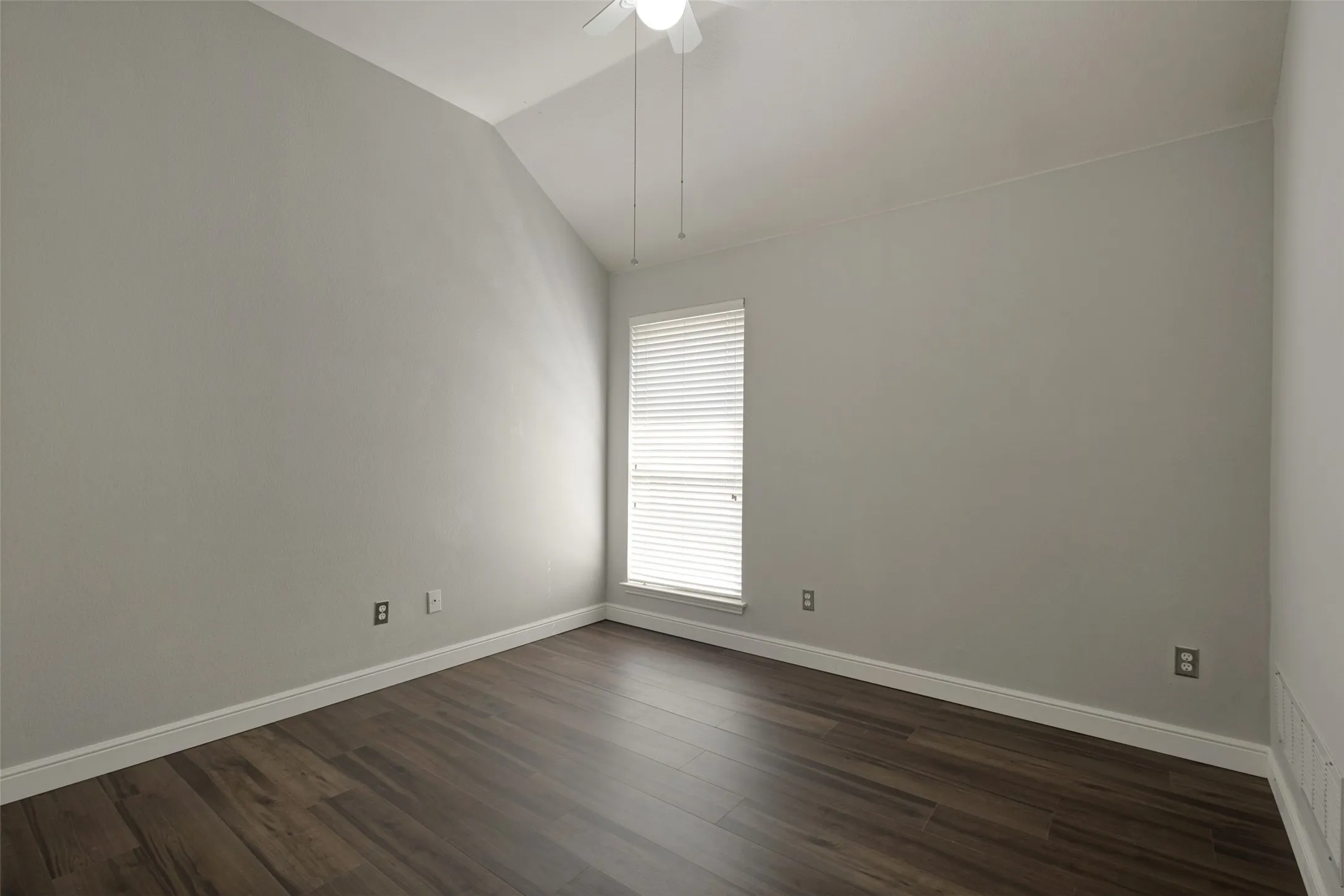 Bed1 next to the hall bath.