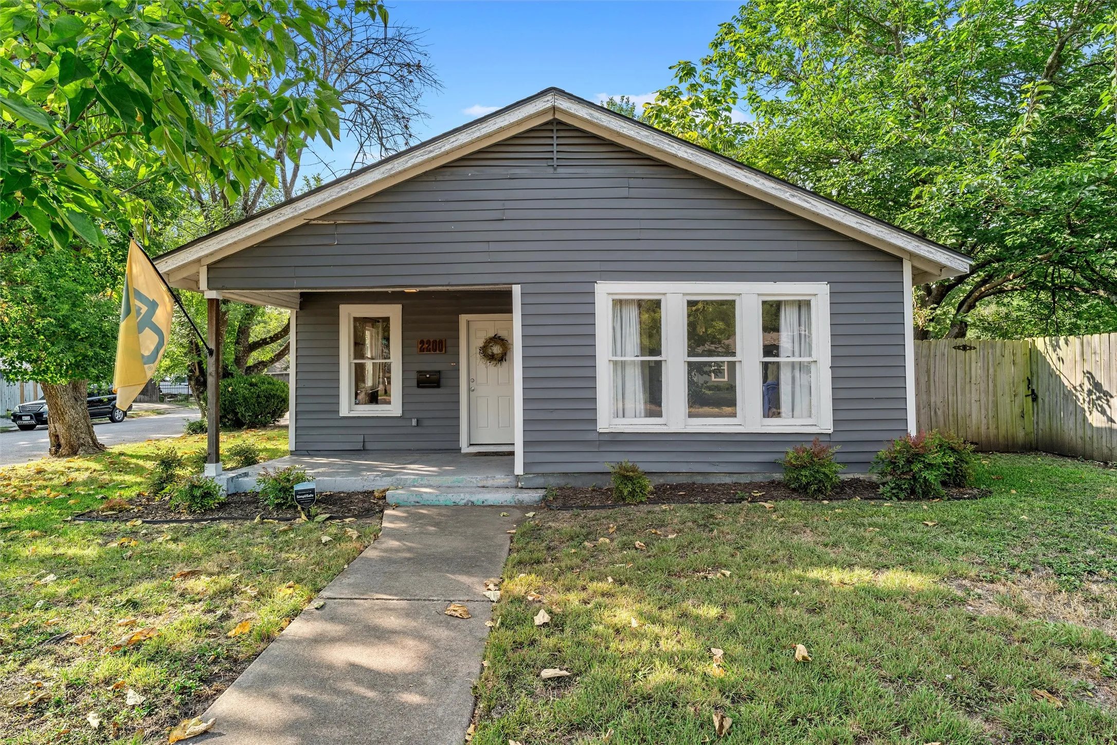 Single Family Residence For Sale in Mc Lennan County , 2200 Lyle Avenue, Waco, Texas 76708, 4 Bedroom, 2 Bathroom, 2 Garage spaces, 1,730 Sqft, built in 1950, Price $205,000, mls#21352571, Real Estate Agent in Waco, Homes For Sale in Mc Lennan county, Homes For Sale in Waco, Realtor in Waco Texas, Real Estate Brokerage Independent Realty Texas, Luminita Cordes Realtor