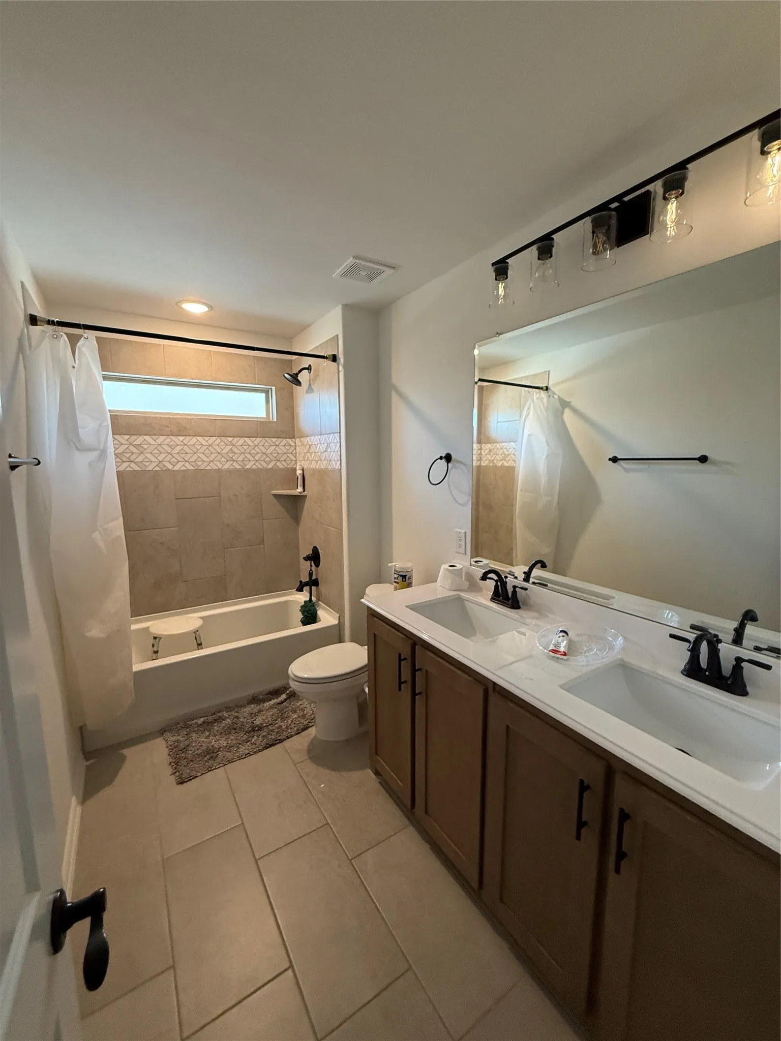 Single Family Residence For Rent in Dallas County , 3113 Blazing Star Road, Mesquite, Texas 75181, 5 Bedroom, 4 Bathroom, 2 Garage spaces, 3,711 Sqft, built in 2023, mls#21352610, Real Estate Agent in Mesquite, Homes For Rent in Dallas county, Homes For Rent in Mesquite, Realtor in Mesquite Texas, Real Estate Brokerage Independent Realty Texas, Luminita Cordes Realtor