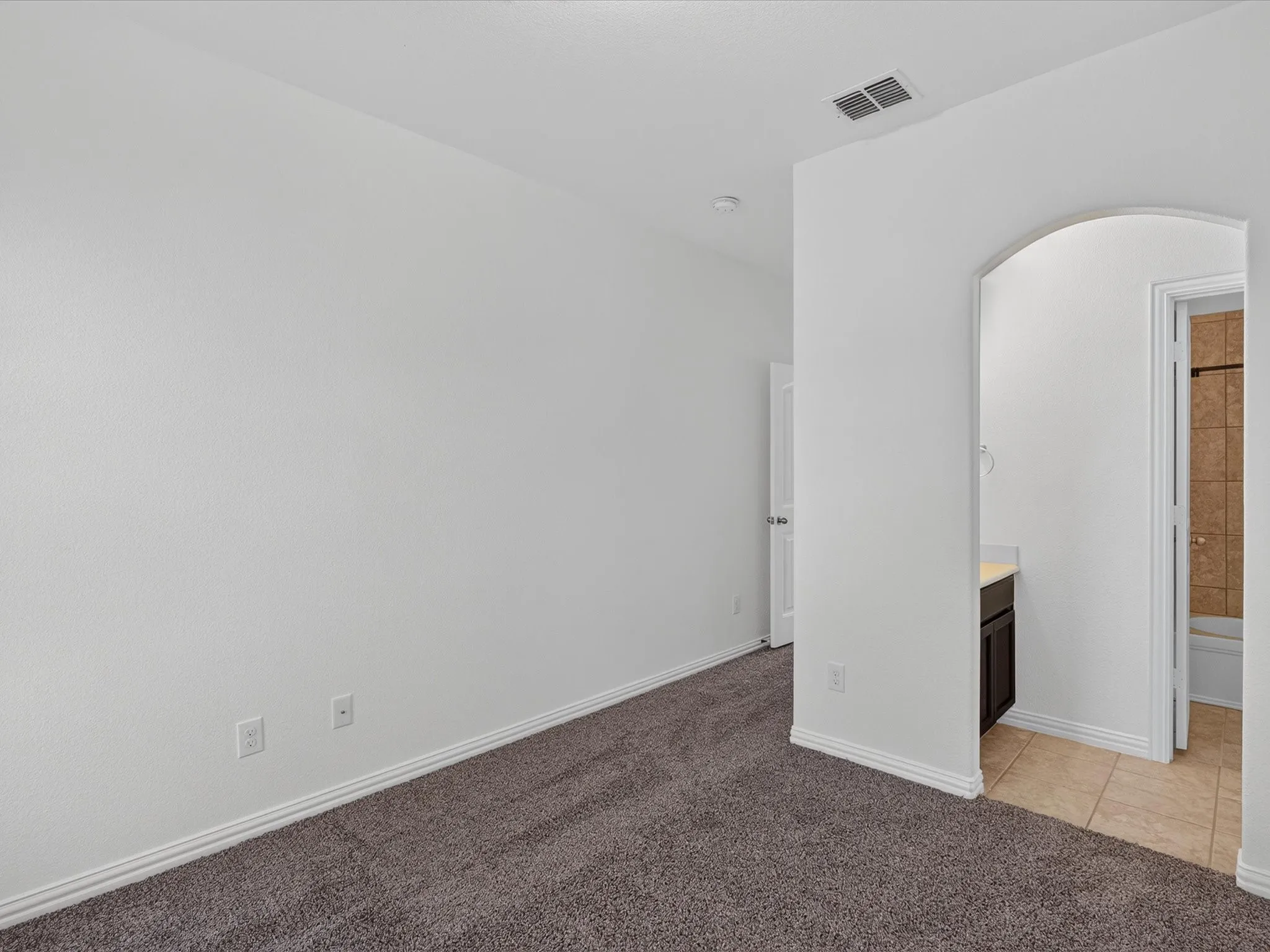 Single Family Residence For Rent in Tarrant County , 3500 Durango Root Court, Fort Worth, Texas 76244, 4 Bedroom, 2 Bathroom, 2 Garage spaces, 2,044 Sqft, built in 2012, mls#21352611, Real Estate Agent in Fort Worth, Homes For Rent in Tarrant county, Homes For Rent in Fort Worth, Realtor in Fort Worth Texas, Real Estate Brokerage Independent Realty Texas, Luminita Cordes Realtor