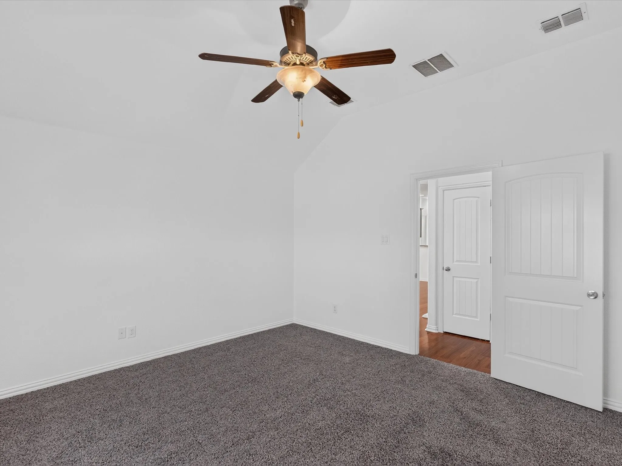 Single Family Residence For Rent in Tarrant County , 3500 Durango Root Court, Fort Worth, Texas 76244, 4 Bedroom, 2 Bathroom, 2 Garage spaces, 2,044 Sqft, built in 2012, mls#21352611, Real Estate Agent in Fort Worth, Homes For Rent in Tarrant county, Homes For Rent in Fort Worth, Realtor in Fort Worth Texas, Real Estate Brokerage Independent Realty Texas, Luminita Cordes Realtor