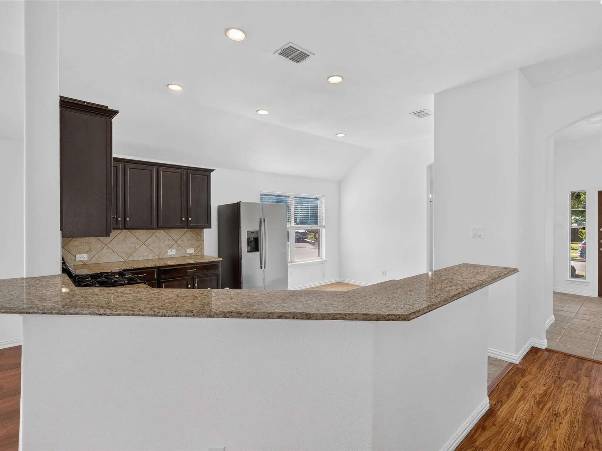 Single Family Residence For Rent in Tarrant County , 3500 Durango Root Court, Fort Worth, Texas 76244, 4 Bedroom, 2 Bathroom, 2 Garage spaces, 2,044 Sqft, built in 2012, mls#21352611, Real Estate Agent in Fort Worth, Homes For Rent in Tarrant county, Homes For Rent in Fort Worth, Realtor in Fort Worth Texas, Real Estate Brokerage Independent Realty Texas, Luminita Cordes Realtor