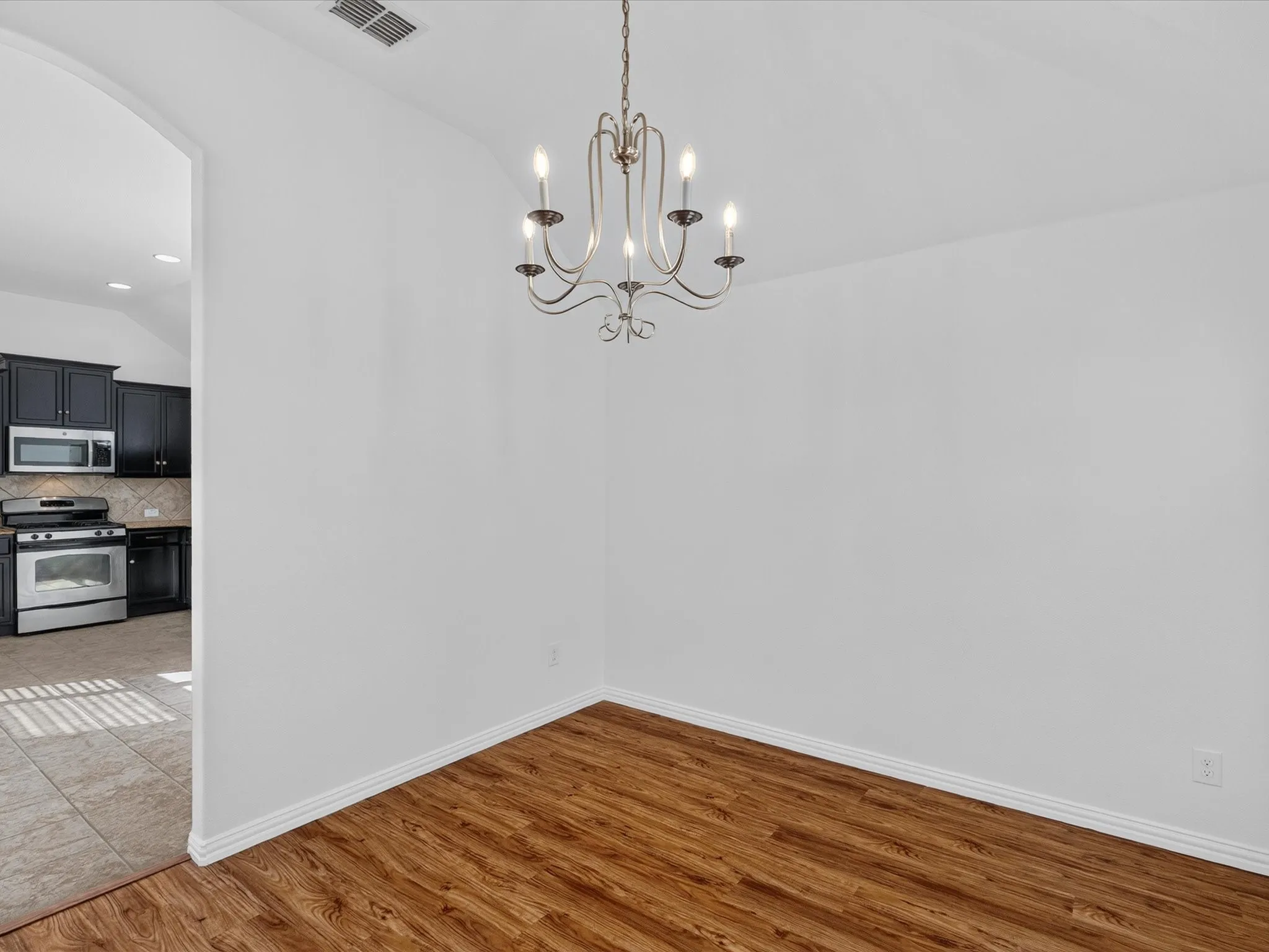 Single Family Residence For Rent in Tarrant County , 3500 Durango Root Court, Fort Worth, Texas 76244, 4 Bedroom, 2 Bathroom, 2 Garage spaces, 2,044 Sqft, built in 2012, mls#21352611, Real Estate Agent in Fort Worth, Homes For Rent in Tarrant county, Homes For Rent in Fort Worth, Realtor in Fort Worth Texas, Real Estate Brokerage Independent Realty Texas, Luminita Cordes Realtor