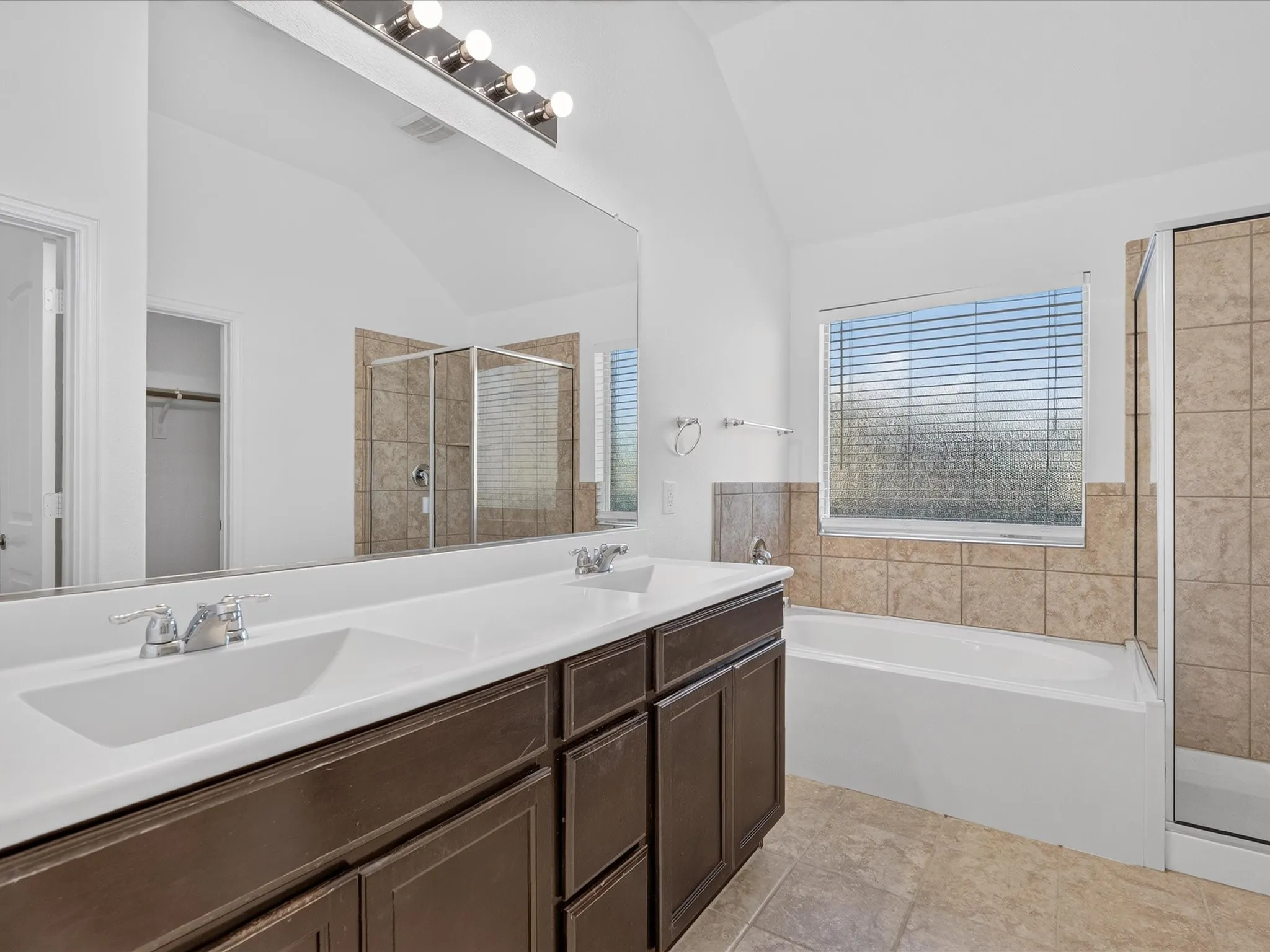 Single Family Residence For Rent in Tarrant County , 3500 Durango Root Court, Fort Worth, Texas 76244, 4 Bedroom, 2 Bathroom, 2 Garage spaces, 2,044 Sqft, built in 2012, mls#21352611, Real Estate Agent in Fort Worth, Homes For Rent in Tarrant county, Homes For Rent in Fort Worth, Realtor in Fort Worth Texas, Real Estate Brokerage Independent Realty Texas, Luminita Cordes Realtor
