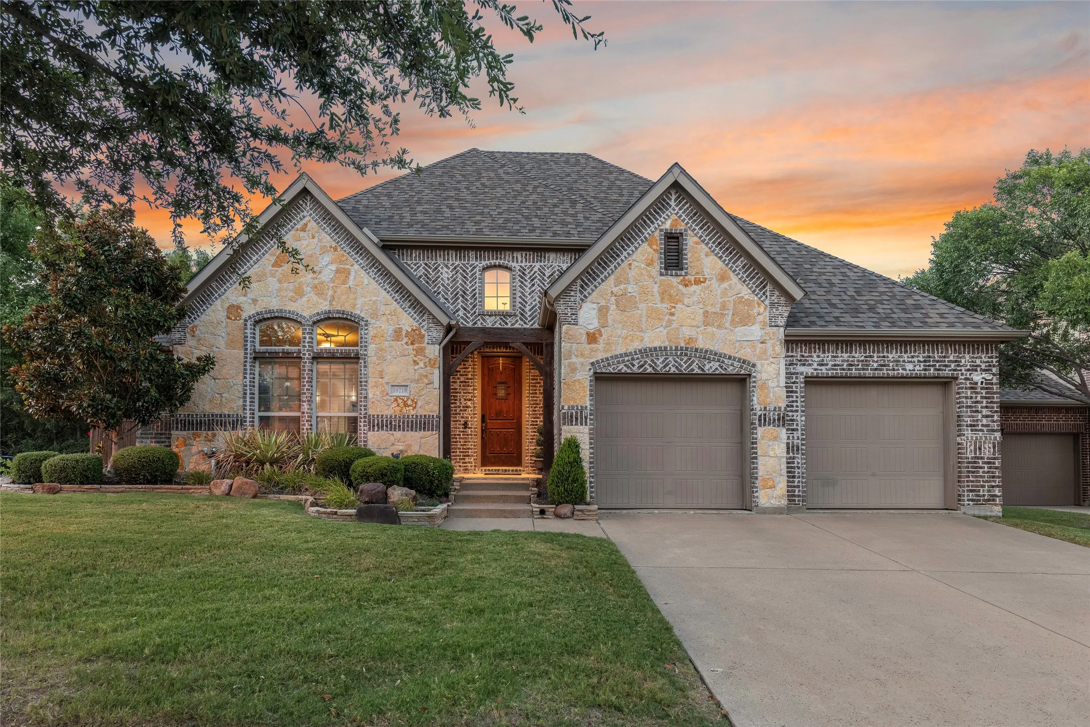 Twilight photo of front of house
