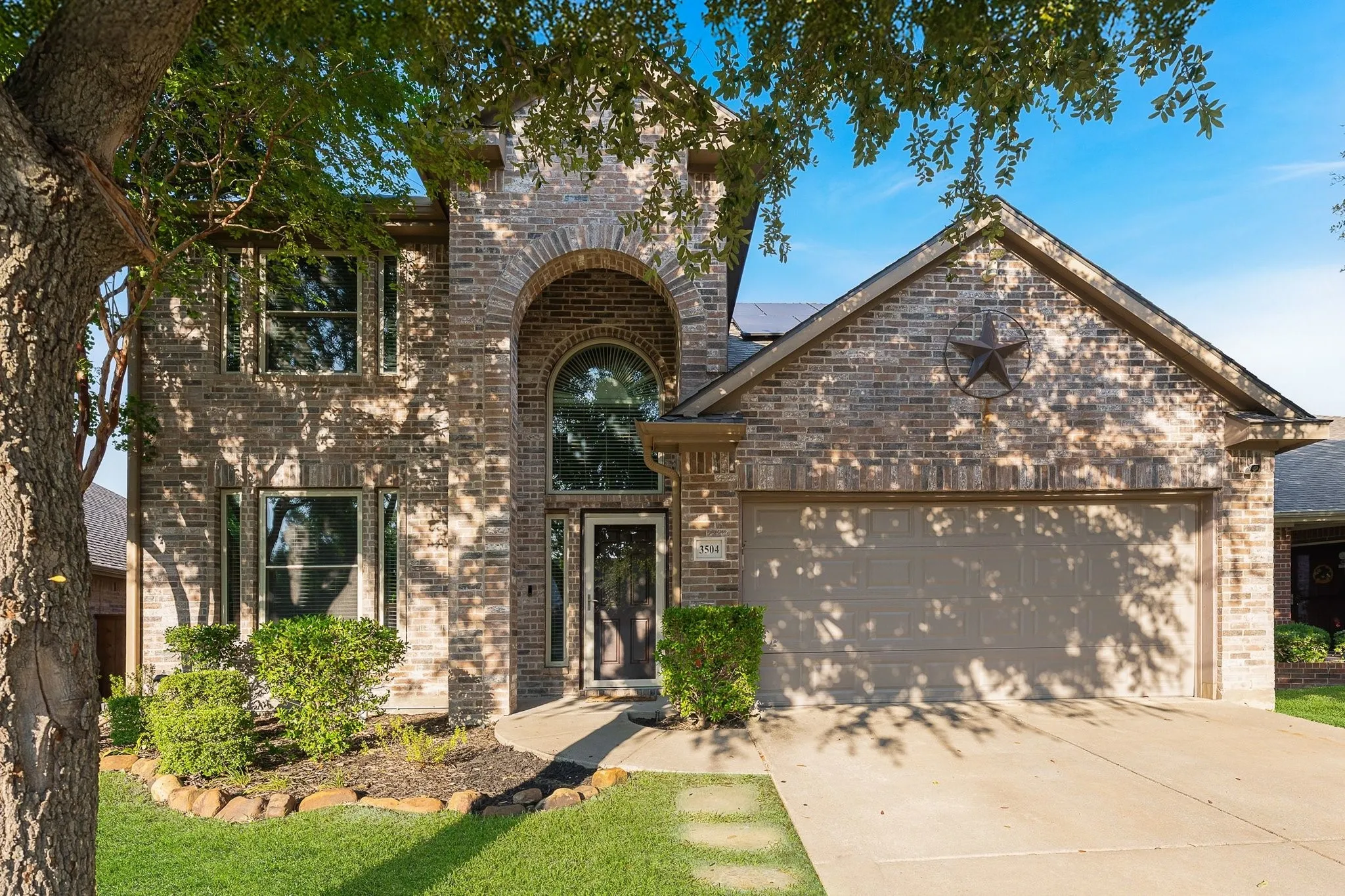 Single Family Residence For Sale in Collin County , 3504 Foxfield Trail, Mc Kinney, Texas 75071, 4 Bedroom, 4 Bathroom, 2 Garage spaces, 2,914 Sqft, built in 2007, mls#21352324, Real Estate Agent in Mc Kinney, Homes For Sale in Collin county, Homes For Sale in Mc Kinney, Realtor in Mc Kinney Texas, Real Estate Brokerage Independent Realty Texas, Luminita Cordes Realtor