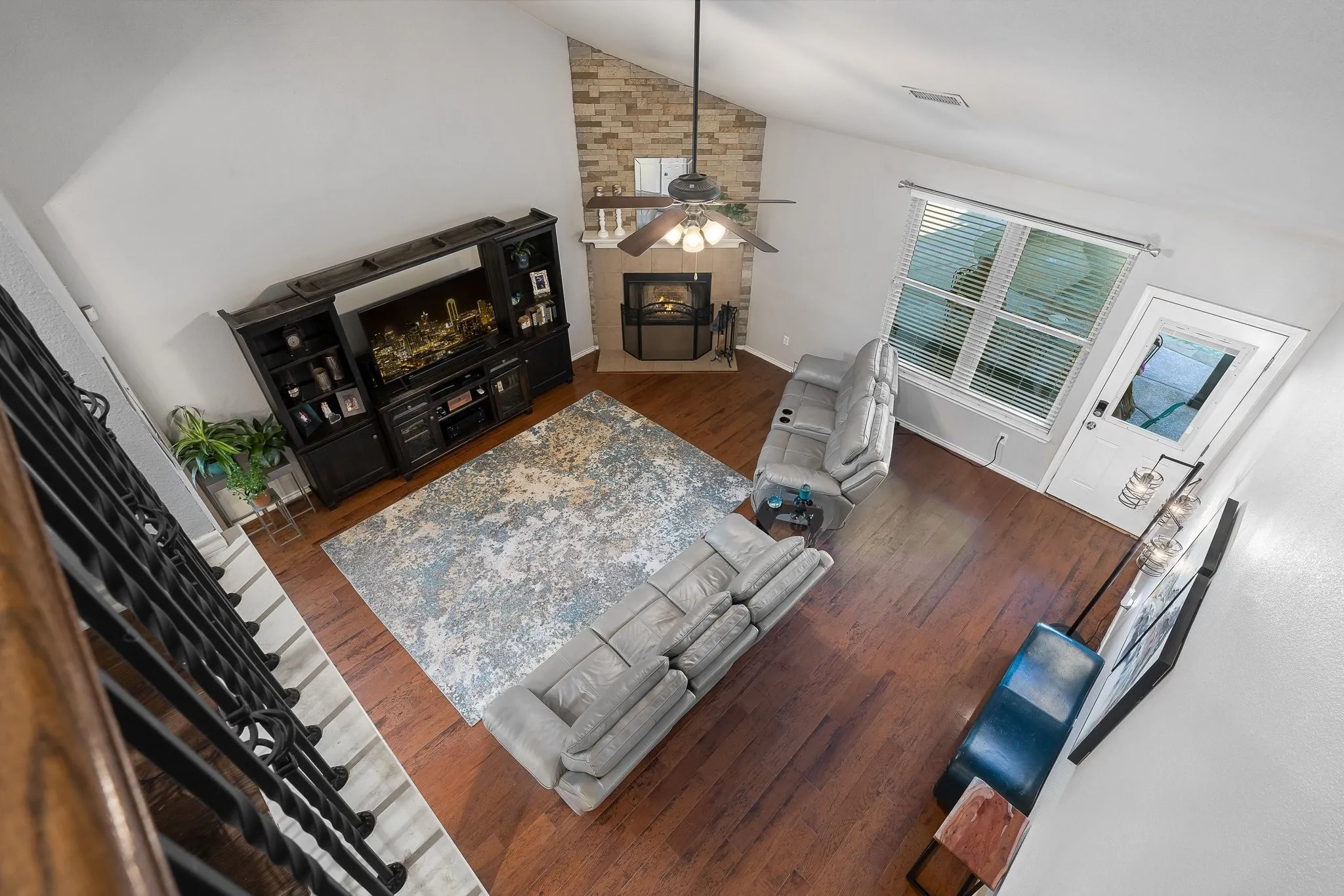 Single Family Residence For Sale in Collin County , 3504 Foxfield Trail, Mc Kinney, Texas 75071, 4 Bedroom, 4 Bathroom, 2 Garage spaces, 2,914 Sqft, built in 2007, mls#21352324, Real Estate Agent in Mc Kinney, Homes For Sale in Collin county, Homes For Sale in Mc Kinney, Realtor in Mc Kinney Texas, Real Estate Brokerage Independent Realty Texas, Luminita Cordes Realtor