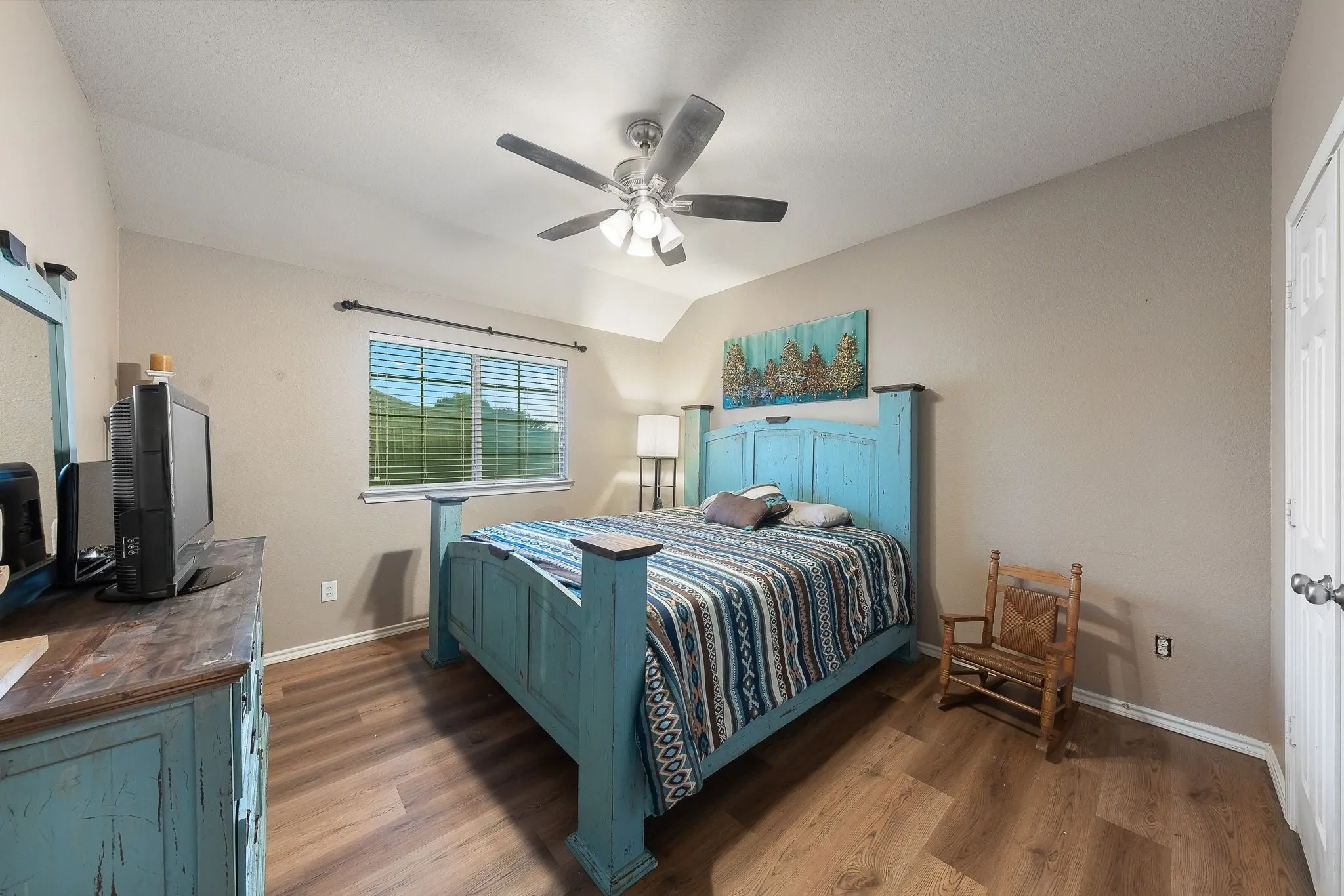Upstairs Bedroom #3