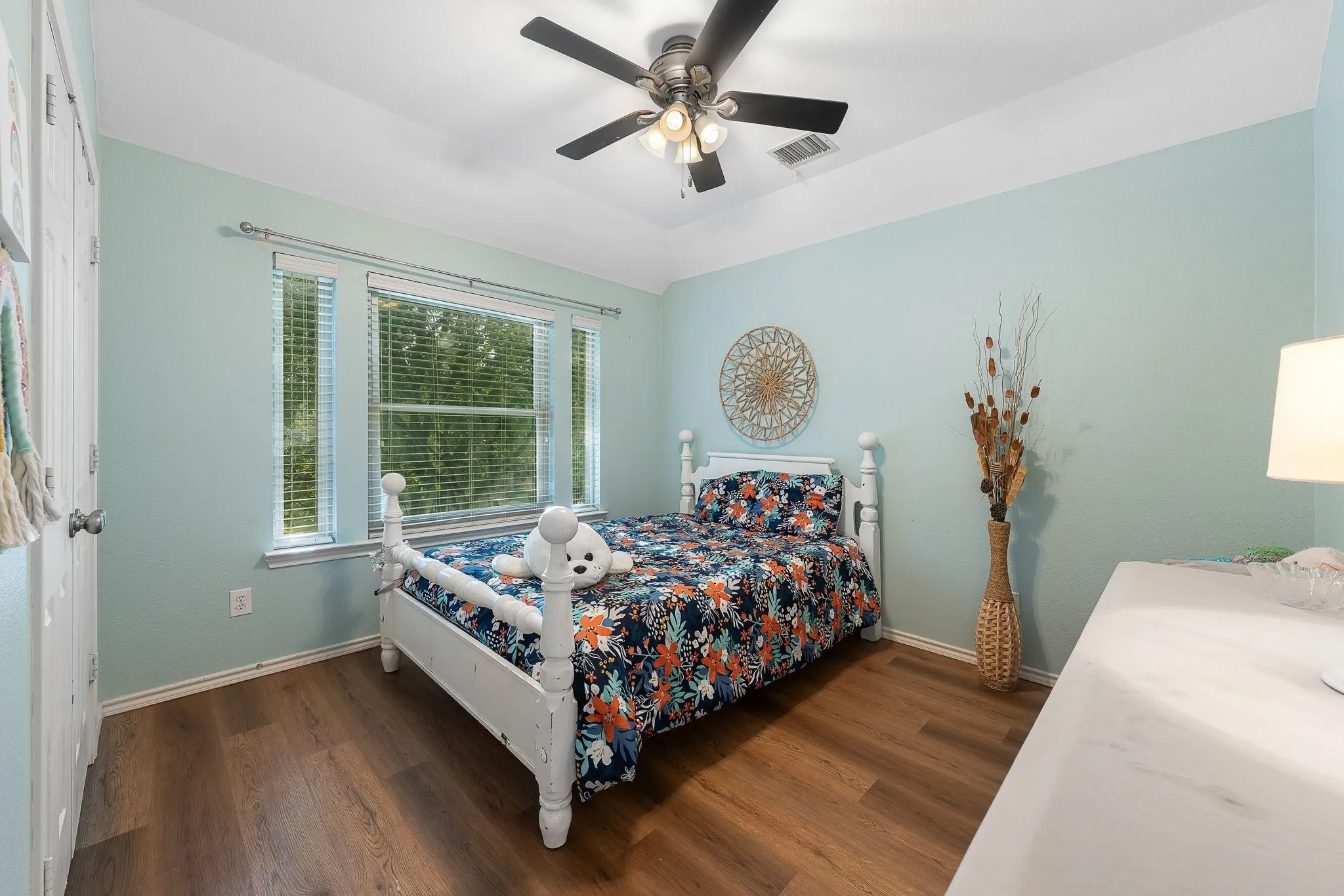 Upstairs Bedroom #4