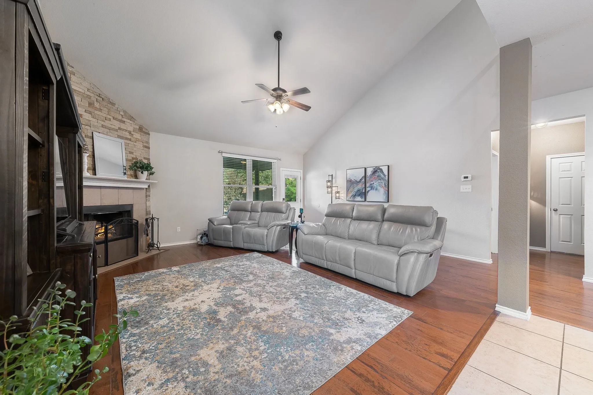 Single Family Residence For Sale in Collin County , 3504 Foxfield Trail, Mc Kinney, Texas 75071, 4 Bedroom, 4 Bathroom, 2 Garage spaces, 2,914 Sqft, built in 2007, mls#21352324, Real Estate Agent in Mc Kinney, Homes For Sale in Collin county, Homes For Sale in Mc Kinney, Realtor in Mc Kinney Texas, Real Estate Brokerage Independent Realty Texas, Luminita Cordes Realtor