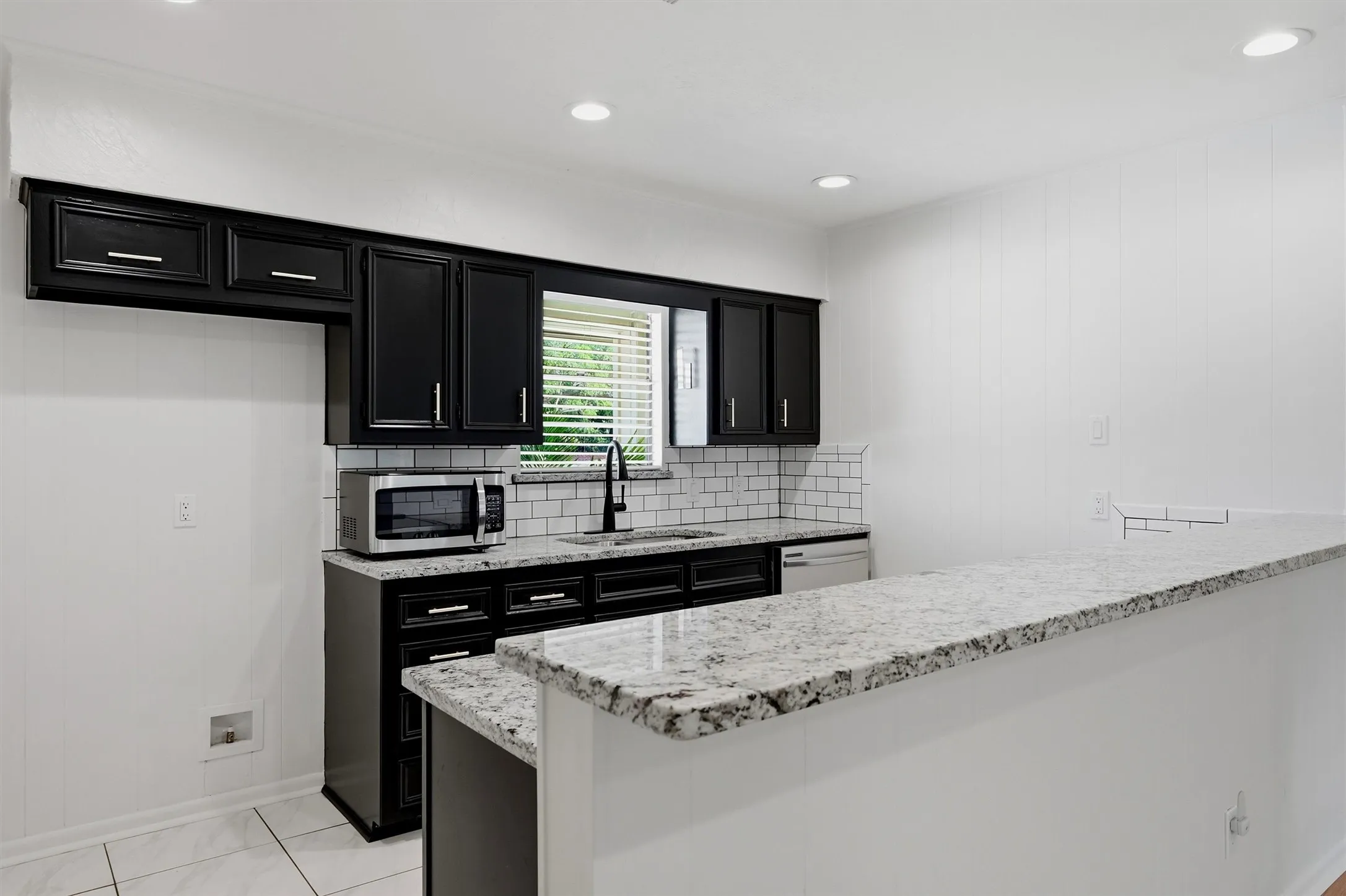 Single Family Residence For Sale in Collin County , 108 E 5th Street, Prosper, Texas 75078, 3 Bedroom, 2 Bathroom, 1 Garage spaces, 1,403 Sqft, built in 1976, mls#21348605, Real Estate Agent in Prosper, Homes For Sale in Collin county, Homes For Sale in Prosper, Realtor in Prosper Texas, Real Estate Brokerage Independent Realty Texas, Luminita Cordes Realtor