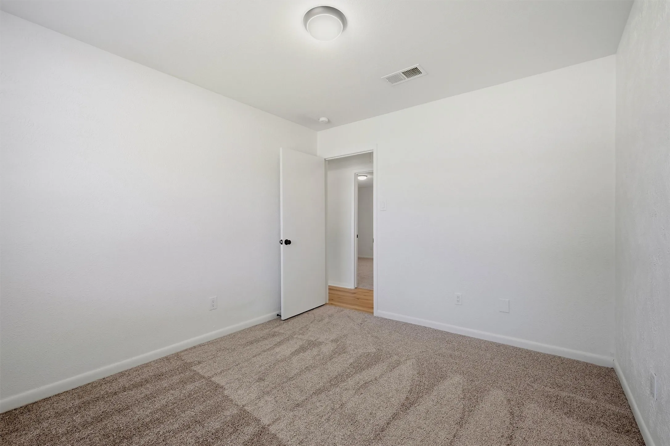 Single Family Residence For Sale in Collin County , 108 E 5th Street, Prosper, Texas 75078, 3 Bedroom, 2 Bathroom, 1 Garage spaces, 1,403 Sqft, built in 1976, mls#21348605, Real Estate Agent in Prosper, Homes For Sale in Collin county, Homes For Sale in Prosper, Realtor in Prosper Texas, Real Estate Brokerage Independent Realty Texas, Luminita Cordes Realtor