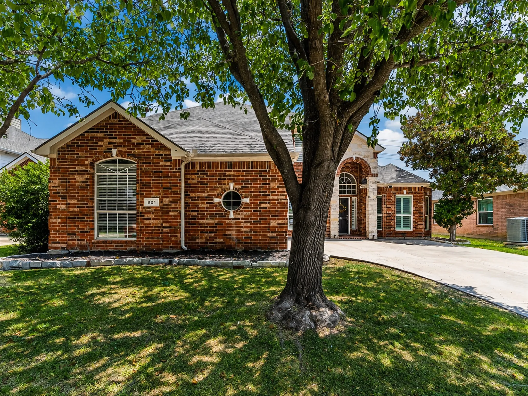 Single Family Residence For Sale in Collin County , 821 Redbud Drive, Allen, Texas 75002, 5 Bedroom, 3 Bathroom, 2 Garage spaces, 2,857 Sqft, built in 2001, mls#21333186, Real Estate Agent in Allen, Homes For Sale in Collin county, Homes For Sale in Allen, Realtor in Allen Texas, Real Estate Brokerage Independent Realty Texas, Luminita Cordes Realtor
