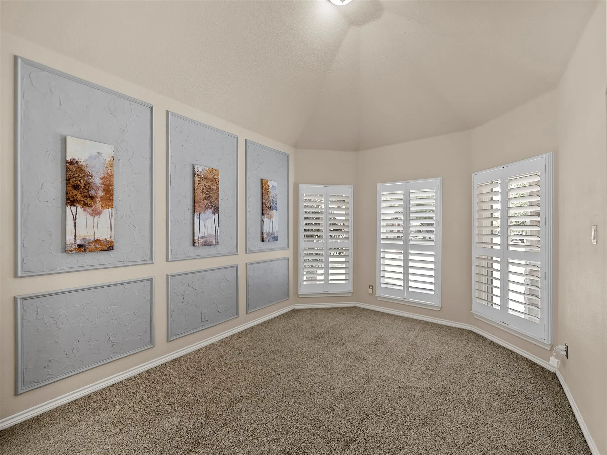 Single Family Residence For Sale in Collin County , 821 Redbud Drive, Allen, Texas 75002, 5 Bedroom, 3 Bathroom, 2 Garage spaces, 2,857 Sqft, built in 2001, mls#21333186, Real Estate Agent in Allen, Homes For Sale in Collin county, Homes For Sale in Allen, Realtor in Allen Texas, Real Estate Brokerage Independent Realty Texas, Luminita Cordes Realtor