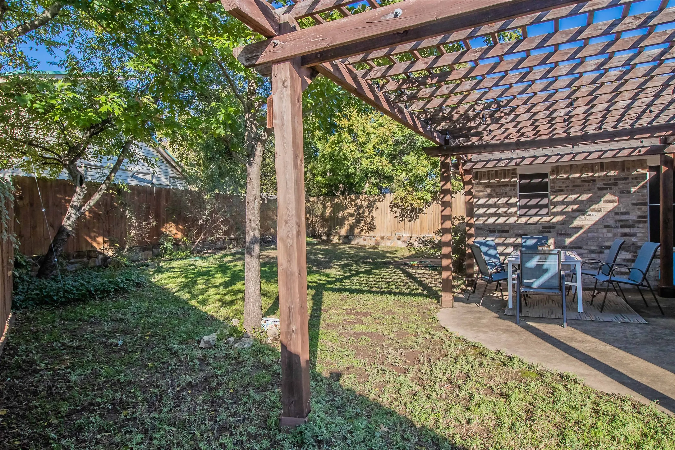 Single Family Residence For Rent in Parker County , 436 Hillside Drive, Aledo, Texas 76008, 3 Bedroom, 2 Bathroom, 2 Garage spaces, 1,539 Sqft, built in 1998, mls#21352542, Real Estate Agent in Aledo, Homes For Rent in Parker county, Homes For Rent in Aledo, Realtor in Aledo Texas, Real Estate Brokerage Independent Realty Texas, Luminita Cordes Realtor