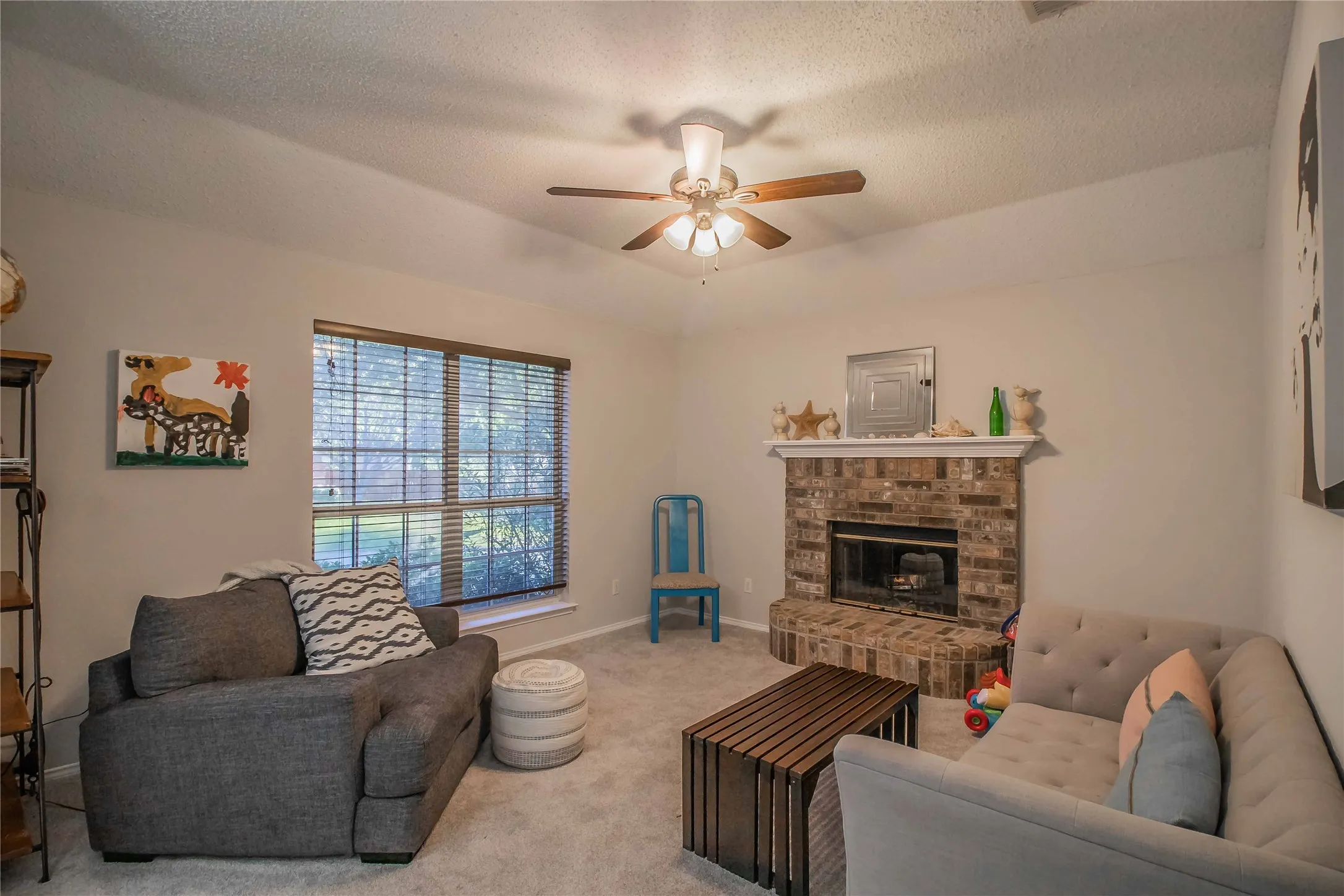 Single Family Residence For Rent in Parker County , 436 Hillside Drive, Aledo, Texas 76008, 3 Bedroom, 2 Bathroom, 2 Garage spaces, 1,539 Sqft, built in 1998, mls#21352542, Real Estate Agent in Aledo, Homes For Rent in Parker county, Homes For Rent in Aledo, Realtor in Aledo Texas, Real Estate Brokerage Independent Realty Texas, Luminita Cordes Realtor