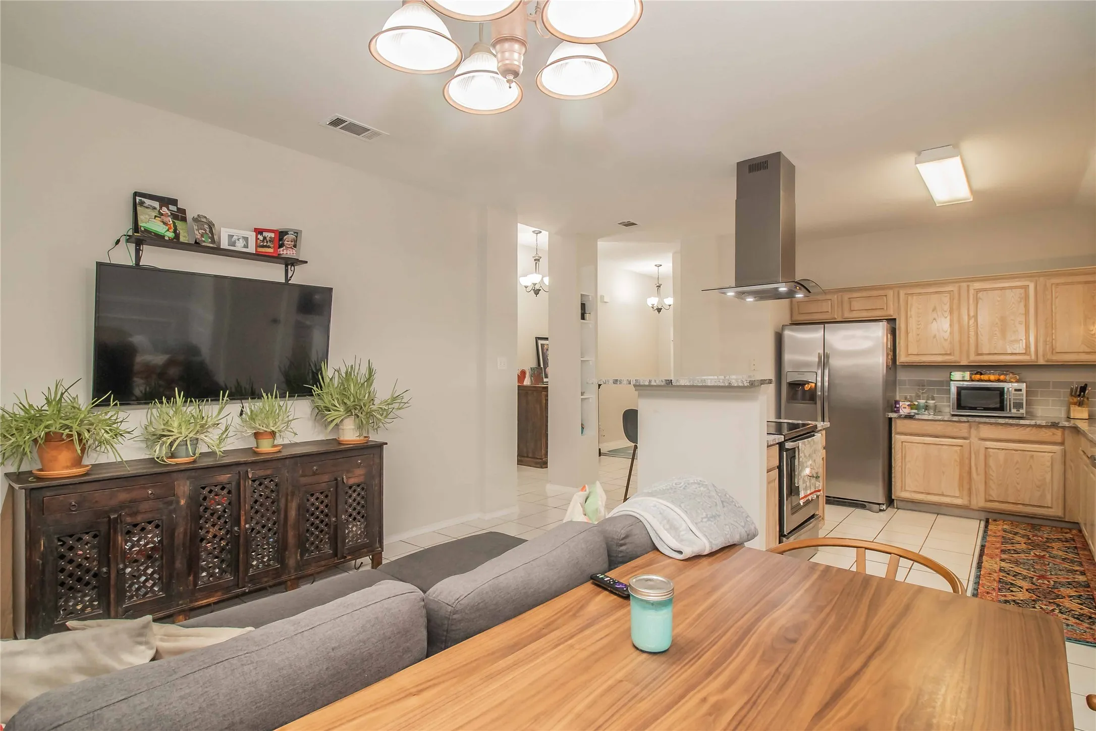 Single Family Residence For Rent in Parker County , 436 Hillside Drive, Aledo, Texas 76008, 3 Bedroom, 2 Bathroom, 2 Garage spaces, 1,539 Sqft, built in 1998, mls#21352542, Real Estate Agent in Aledo, Homes For Rent in Parker county, Homes For Rent in Aledo, Realtor in Aledo Texas, Real Estate Brokerage Independent Realty Texas, Luminita Cordes Realtor