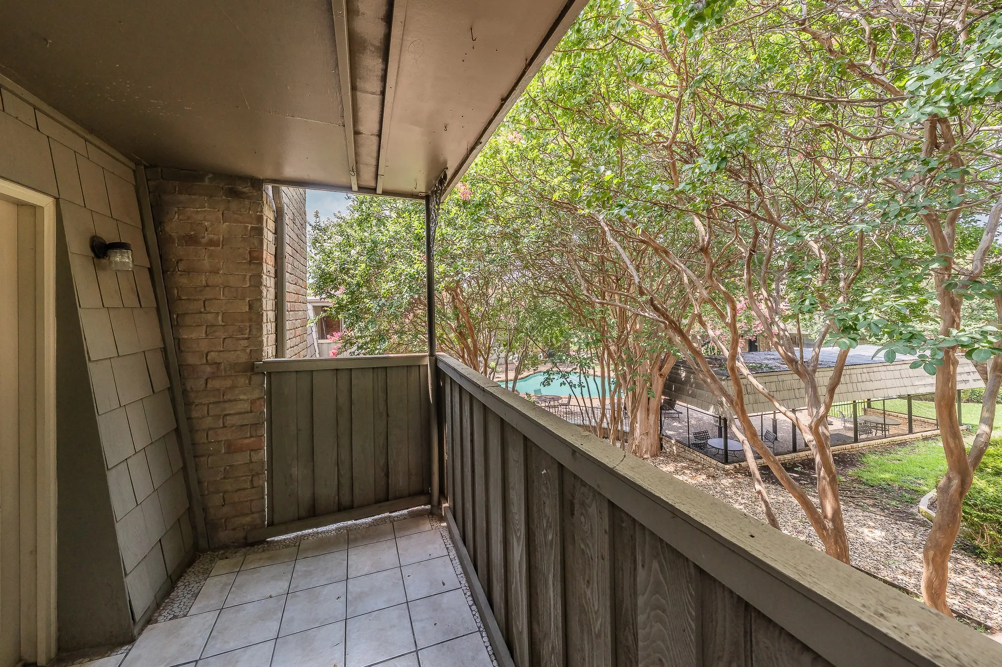 Condominium For Rent in Dallas County , 7706 Meadow Road 225, Dallas, Texas 75230, 2 Bedroom, 2 Bathroom, Garage spaces, 1,115 Sqft, built in 1963, mls#21352596, Real Estate Agent in Dallas, Homes For Rent in Dallas county, Homes For Rent in Dallas, Realtor in Dallas Texas, Real Estate Brokerage Independent Realty Texas, Luminita Cordes Realtor