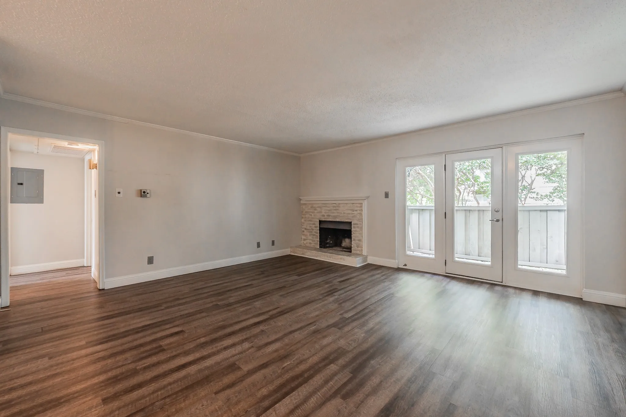 Condominium For Rent in Dallas County , 7706 Meadow Road 225, Dallas, Texas 75230, 2 Bedroom, 2 Bathroom, Garage spaces, 1,115 Sqft, built in 1963, mls#21352596, Real Estate Agent in Dallas, Homes For Rent in Dallas county, Homes For Rent in Dallas, Realtor in Dallas Texas, Real Estate Brokerage Independent Realty Texas, Luminita Cordes Realtor