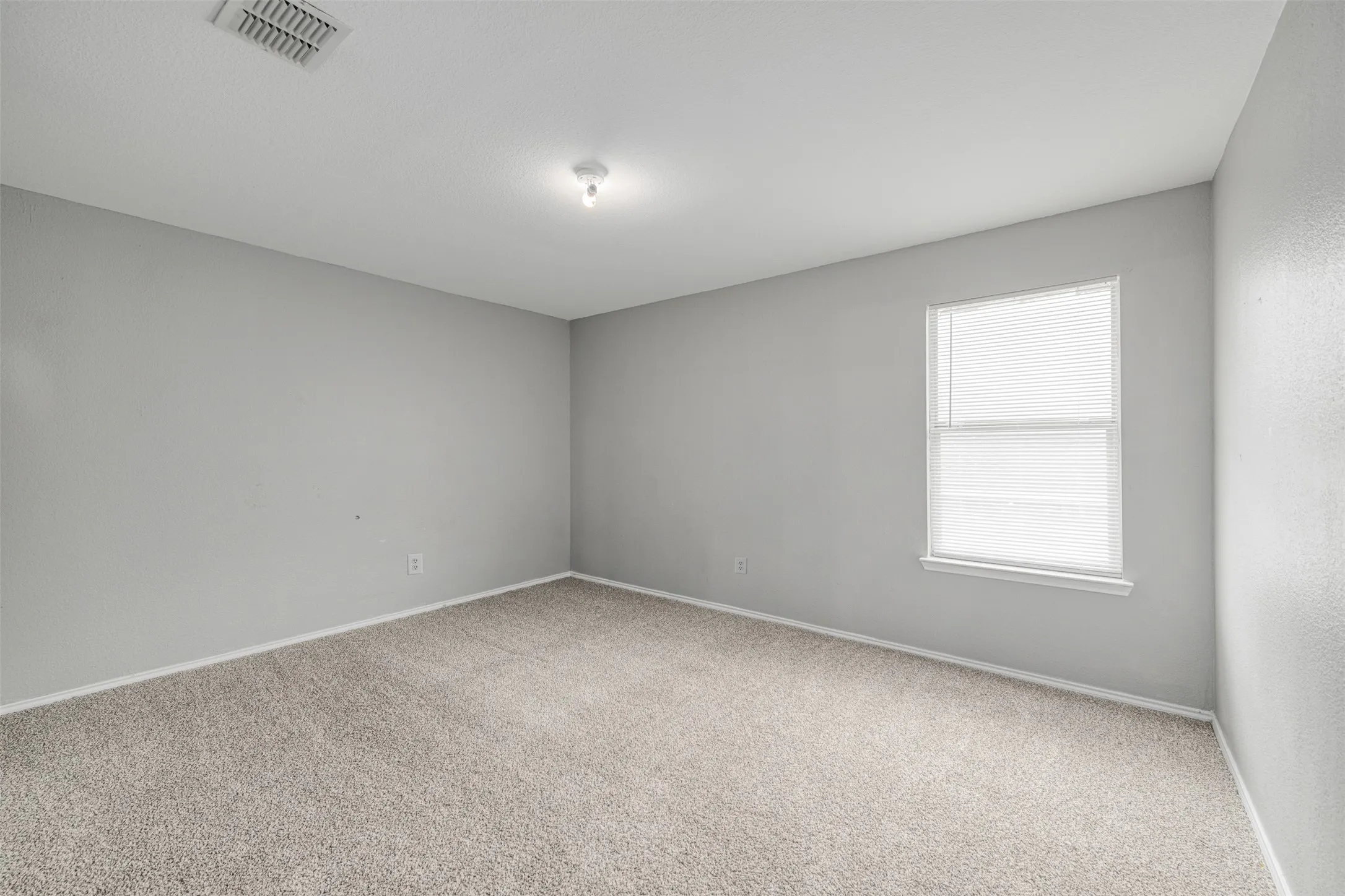 Single Family Residence For Sale in Dallas County , 1092 Winding Creek, Cedar Hill, Texas 75104, 4 Bedroom, 3 Bathroom, 2 Garage spaces, 2,800 Sqft, built in 2002, mls#21351995, Real Estate Agent in Cedar Hill, Homes For Sale in Dallas county, Homes For Sale in Cedar Hill, Realtor in Cedar Hill Texas, Real Estate Brokerage Independent Realty Texas, Luminita Cordes Realtor