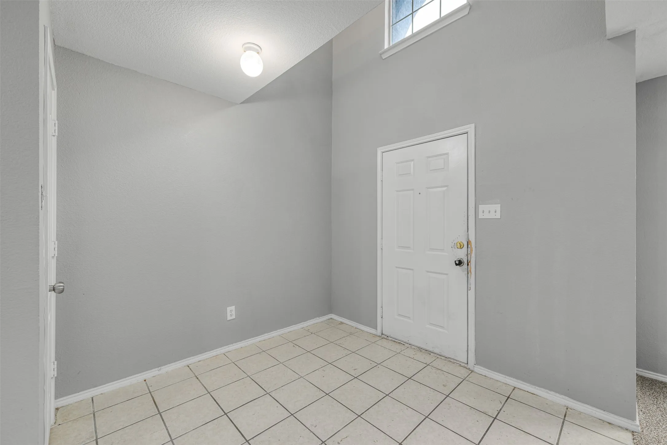 Single Family Residence For Sale in Dallas County , 1092 Winding Creek, Cedar Hill, Texas 75104, 4 Bedroom, 3 Bathroom, 2 Garage spaces, 2,800 Sqft, built in 2002, mls#21351995, Real Estate Agent in Cedar Hill, Homes For Sale in Dallas county, Homes For Sale in Cedar Hill, Realtor in Cedar Hill Texas, Real Estate Brokerage Independent Realty Texas, Luminita Cordes Realtor
