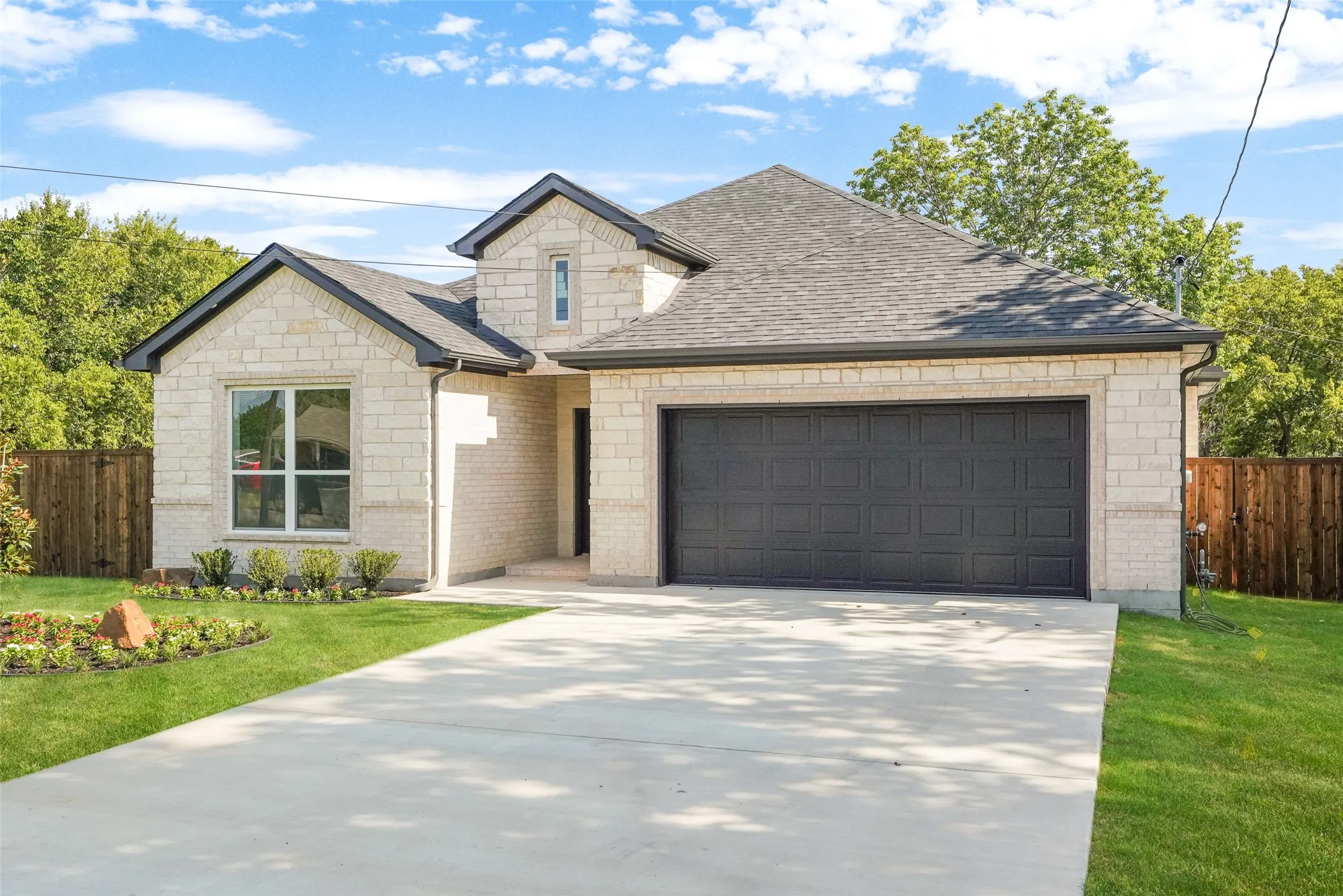 Single Family Residence For Sale in Dallas County , 15006 Quail Drive, Balch Springs, Texas 75180, 3 Bedroom, 3 Bathroom, 2 Garage spaces, 1,953 Sqft, built in 2026, mls#21352206, Real Estate Agent in Balch Springs, Homes For Sale in Dallas county, Homes For Sale in Balch Springs, Realtor in Balch Springs Texas, Real Estate Brokerage Independent Realty Texas, Luminita Cordes Realtor