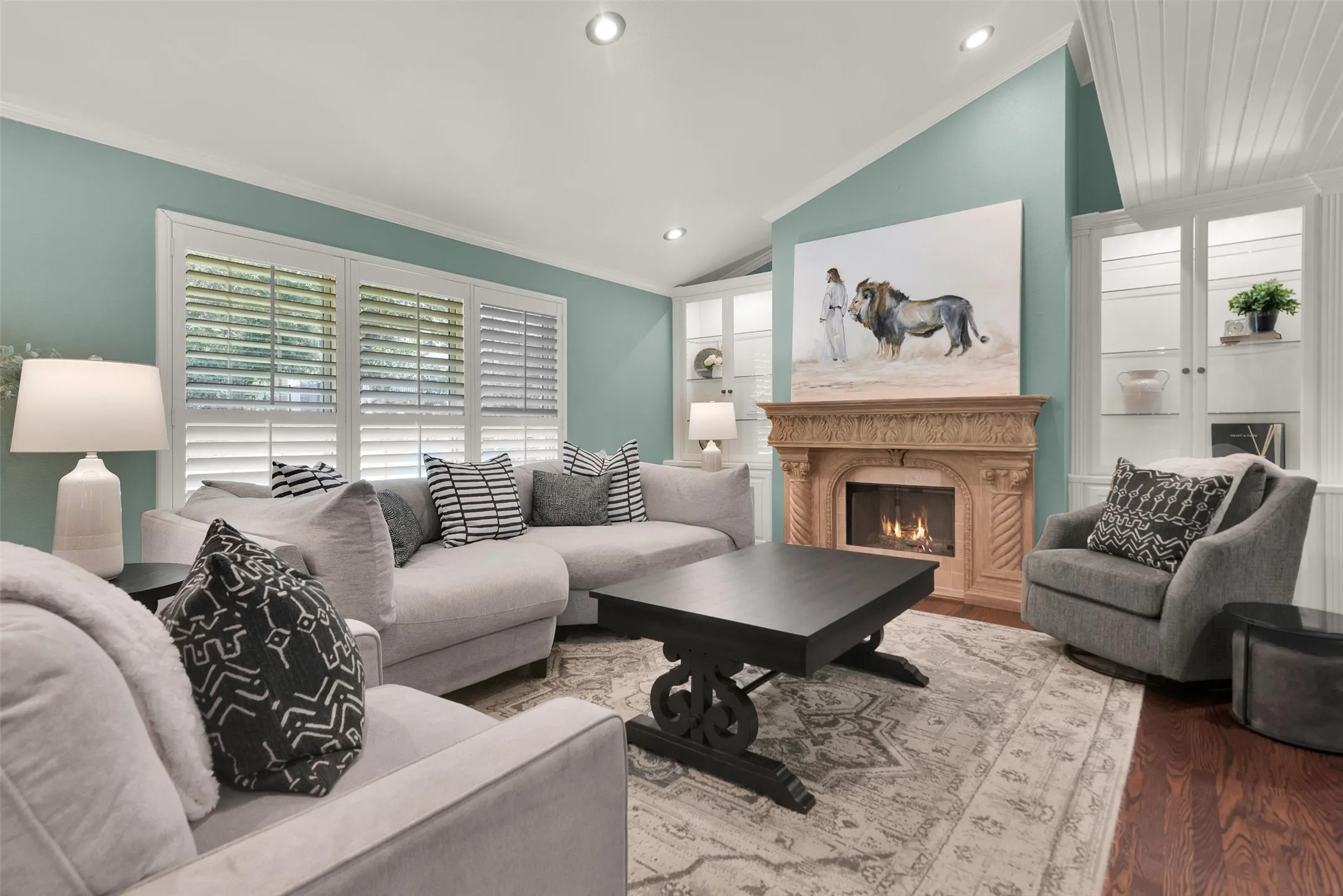 Single Family Residence For Sale in Grayson County , 2019 Loy Lake Road, Denison, Texas 75020, 3 Bedroom, 2 Bathroom, 2 Garage spaces, 2,596 Sqft, built in 1964, mls#21349658, Real Estate Agent in Denison, Homes For Sale in Grayson county, Homes For Sale in Denison, Realtor in Denison Texas, Real Estate Brokerage Independent Realty Texas, Luminita Cordes Realtor