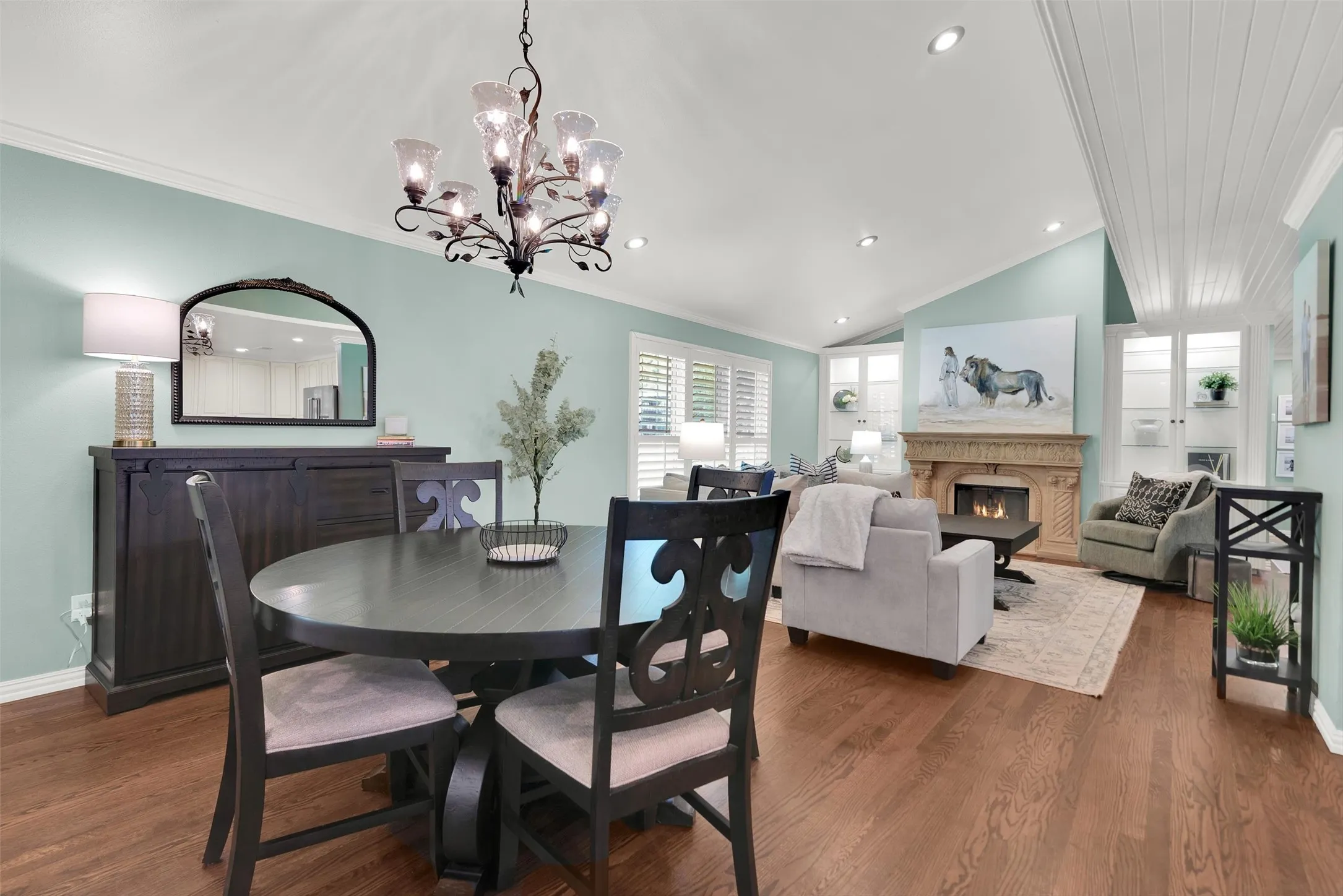 Single Family Residence For Sale in Grayson County , 2019 Loy Lake Road, Denison, Texas 75020, 3 Bedroom, 2 Bathroom, 2 Garage spaces, 2,596 Sqft, built in 1964, mls#21349658, Real Estate Agent in Denison, Homes For Sale in Grayson county, Homes For Sale in Denison, Realtor in Denison Texas, Real Estate Brokerage Independent Realty Texas, Luminita Cordes Realtor