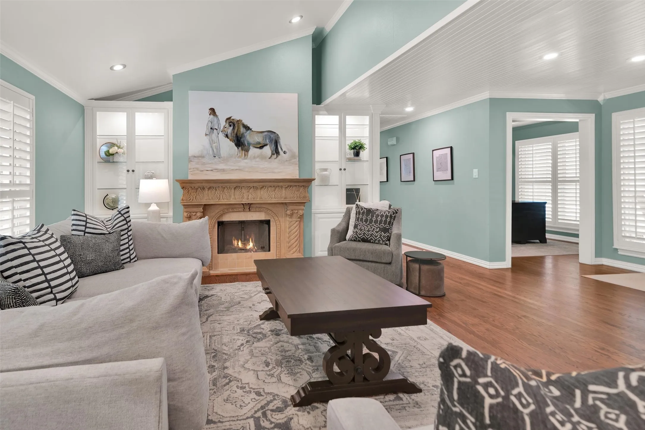 Single Family Residence For Sale in Grayson County , 2019 Loy Lake Road, Denison, Texas 75020, 3 Bedroom, 2 Bathroom, 2 Garage spaces, 2,596 Sqft, built in 1964, mls#21349658, Real Estate Agent in Denison, Homes For Sale in Grayson county, Homes For Sale in Denison, Realtor in Denison Texas, Real Estate Brokerage Independent Realty Texas, Luminita Cordes Realtor