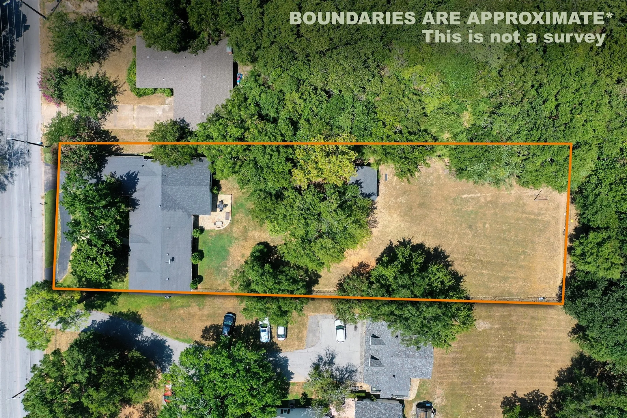 Single Family Residence For Sale in Grayson County , 2019 Loy Lake Road, Denison, Texas 75020, 3 Bedroom, 2 Bathroom, 2 Garage spaces, 2,596 Sqft, built in 1964, mls#21349658, Real Estate Agent in Denison, Homes For Sale in Grayson county, Homes For Sale in Denison, Realtor in Denison Texas, Real Estate Brokerage Independent Realty Texas, Luminita Cordes Realtor