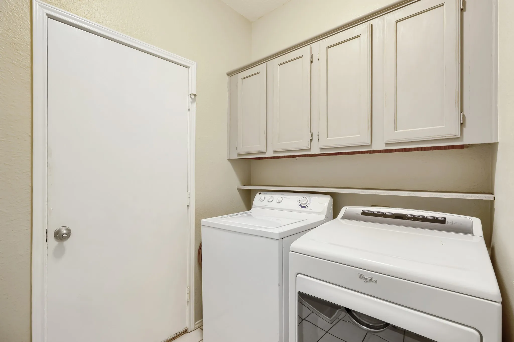 Single Family Residence For Sale in Collin County , 10613 Memphis Drive, Frisco, Texas 75035, 3 Bedroom, 3 Bathroom, 2 Garage spaces, 2,259 Sqft, built in 1995, mls#21352612, Real Estate Agent in Frisco, Homes For Sale in Collin county, Homes For Sale in Frisco, Realtor in Frisco Texas, Real Estate Brokerage Independent Realty Texas, Luminita Cordes Realtor