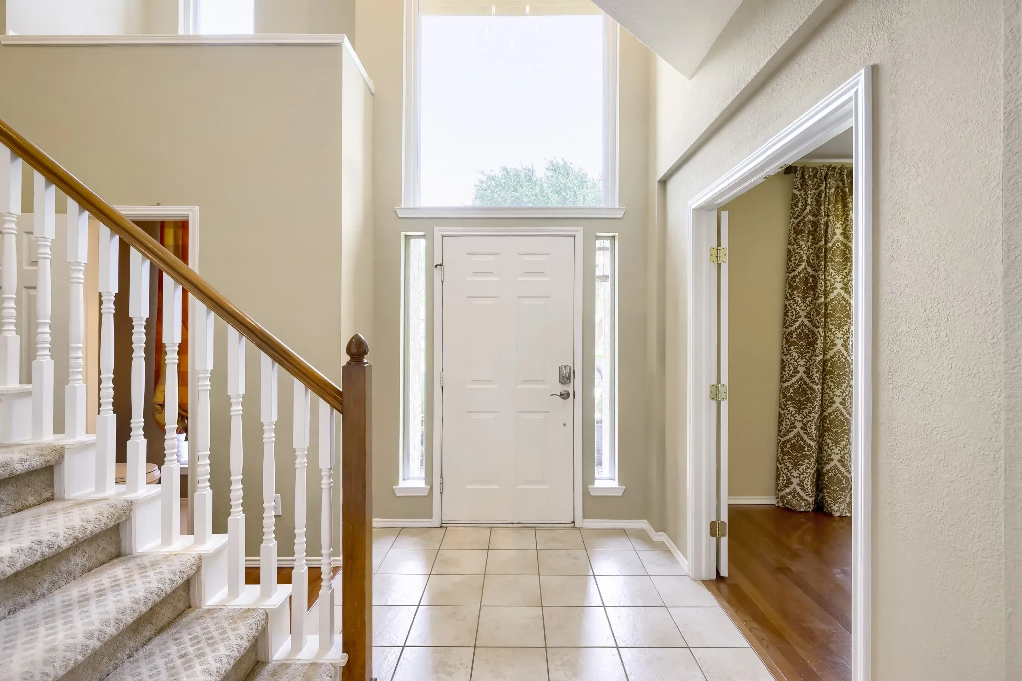 Single Family Residence For Sale in Collin County , 10613 Memphis Drive, Frisco, Texas 75035, 3 Bedroom, 3 Bathroom, 2 Garage spaces, 2,259 Sqft, built in 1995, mls#21352612, Real Estate Agent in Frisco, Homes For Sale in Collin county, Homes For Sale in Frisco, Realtor in Frisco Texas, Real Estate Brokerage Independent Realty Texas, Luminita Cordes Realtor