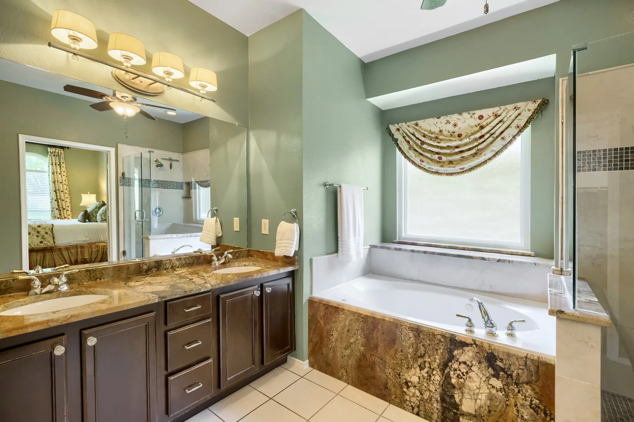 Single Family Residence For Sale in Collin County , 10613 Memphis Drive, Frisco, Texas 75035, 3 Bedroom, 3 Bathroom, 2 Garage spaces, 2,259 Sqft, built in 1995, mls#21352612, Real Estate Agent in Frisco, Homes For Sale in Collin county, Homes For Sale in Frisco, Realtor in Frisco Texas, Real Estate Brokerage Independent Realty Texas, Luminita Cordes Realtor