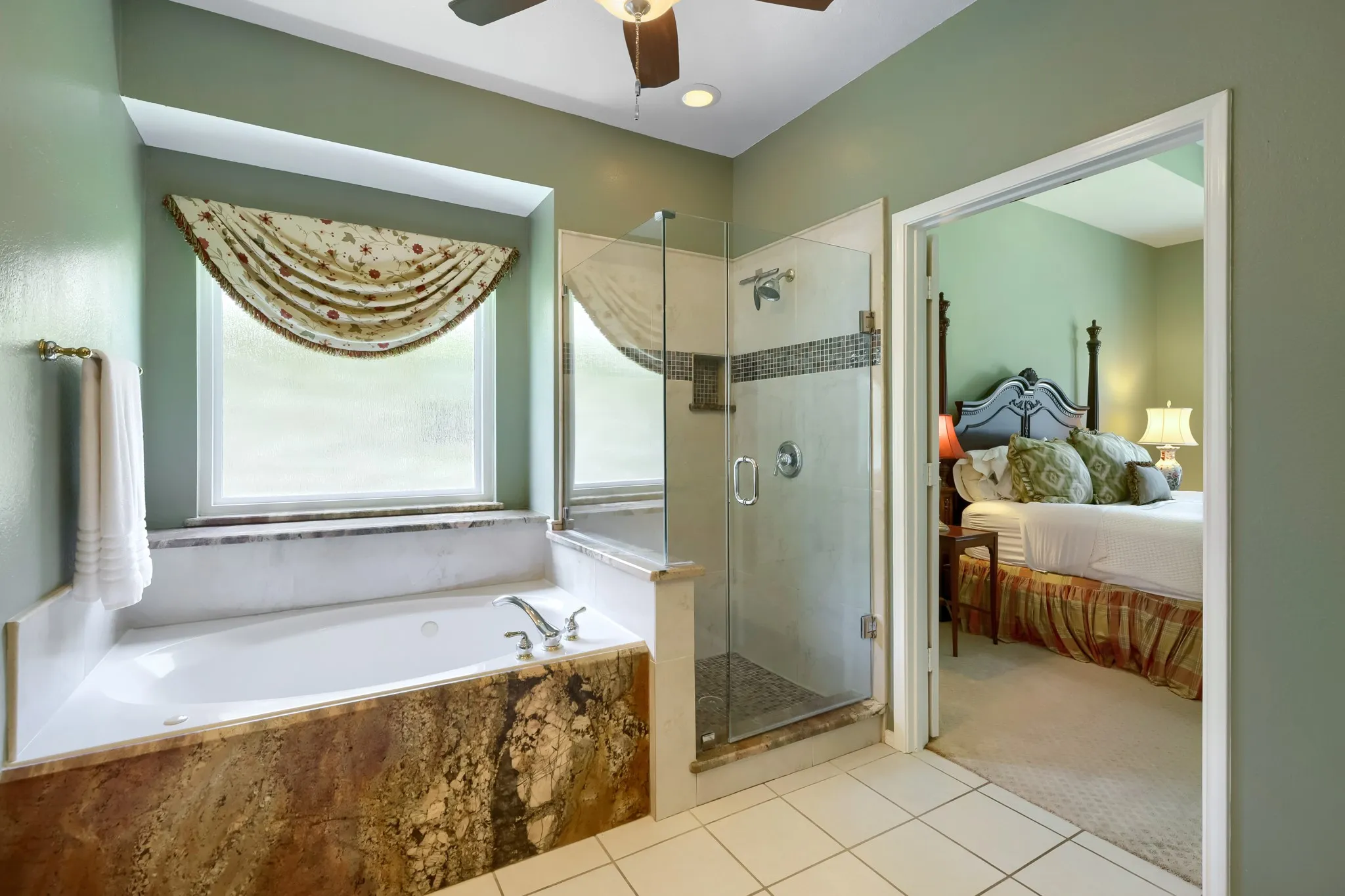 Single Family Residence For Sale in Collin County , 10613 Memphis Drive, Frisco, Texas 75035, 3 Bedroom, 3 Bathroom, 2 Garage spaces, 2,259 Sqft, built in 1995, mls#21352612, Real Estate Agent in Frisco, Homes For Sale in Collin county, Homes For Sale in Frisco, Realtor in Frisco Texas, Real Estate Brokerage Independent Realty Texas, Luminita Cordes Realtor