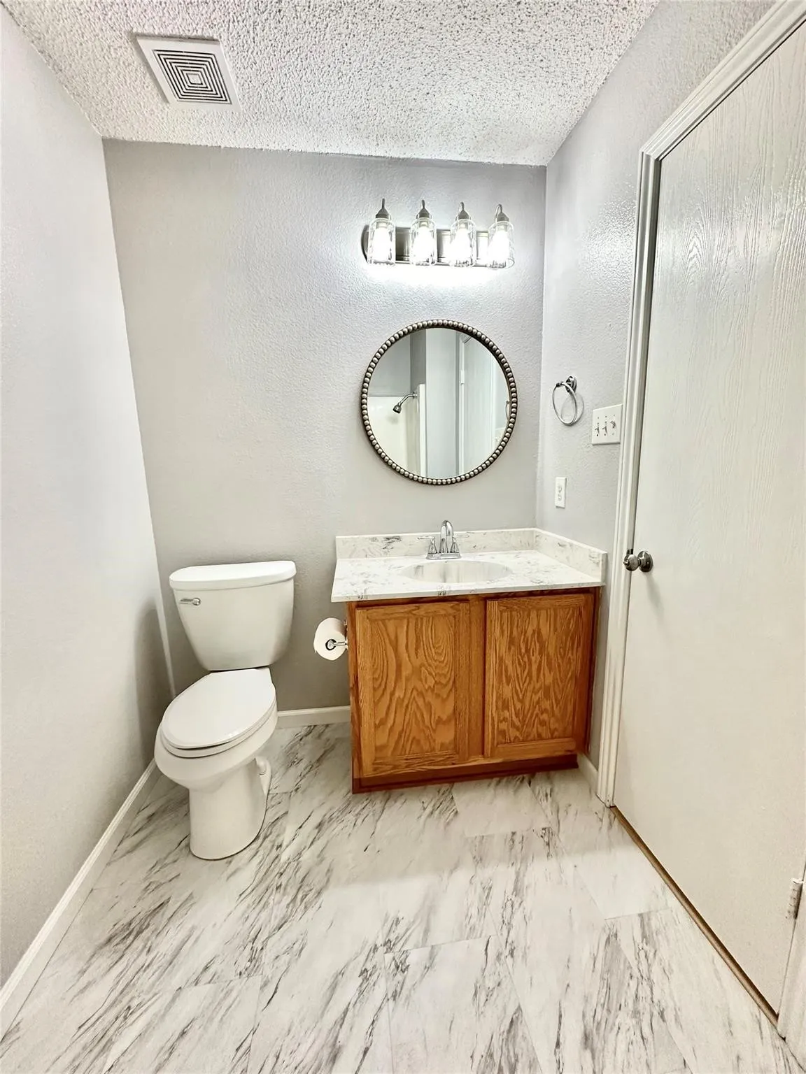 Single Family Residence For Rent in Grayson County , 1509 Creekside Avenue, Sherman, Texas 75092, 4 Bedroom, 2 Bathroom, 2 Garage spaces, 1,873 Sqft, built in 2000, mls#21352598, Real Estate Agent in Sherman, Homes For Rent in Grayson county, Homes For Rent in Sherman, Realtor in Sherman Texas, Real Estate Brokerage Independent Realty Texas, Luminita Cordes Realtor