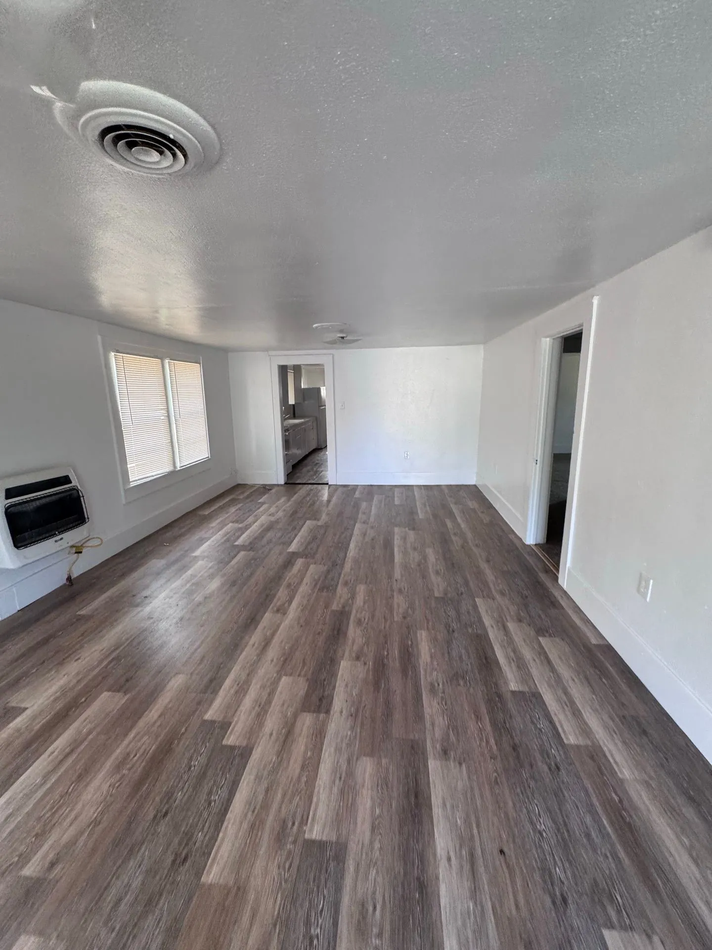 Single Family Residence For Rent in Taylor County , 501 Ash Street, Merkel, Texas 79536, 3 Bedroom, 1 Bathroom, Garage spaces, 1,276 Sqft, built in 1934, mls#21352648, Real Estate Agent in Merkel, Homes For Rent in Taylor county, Homes For Rent in Merkel, Realtor in Merkel Texas, Real Estate Brokerage Independent Realty Texas, Luminita Cordes Realtor