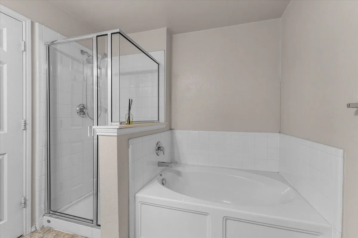 Townhouse For Sale in Collin County , 2200 Oklahoma Avenue, Plano, Texas 75074, 2 Bedroom, 3 Bathroom, Garage spaces, 1,322 Sqft, built in 2009, mls#21351685, Real Estate Agent in Plano, Homes For Sale in Collin county, Homes For Sale in Plano, Realtor in Plano Texas, Real Estate Brokerage Independent Realty Texas, Luminita Cordes Realtor