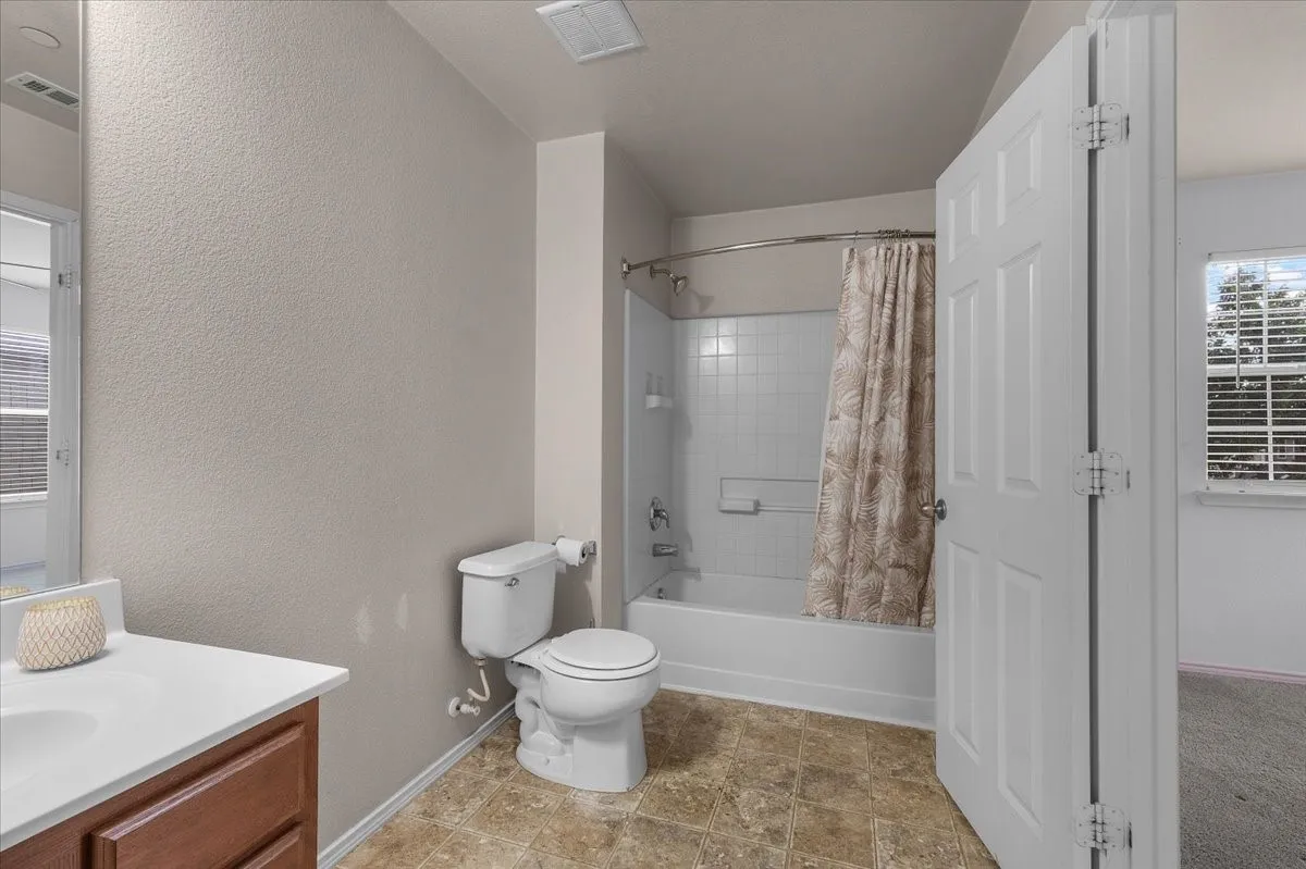 Townhouse For Sale in Collin County , 2200 Oklahoma Avenue, Plano, Texas 75074, 2 Bedroom, 3 Bathroom, Garage spaces, 1,322 Sqft, built in 2009, mls#21351685, Real Estate Agent in Plano, Homes For Sale in Collin county, Homes For Sale in Plano, Realtor in Plano Texas, Real Estate Brokerage Independent Realty Texas, Luminita Cordes Realtor