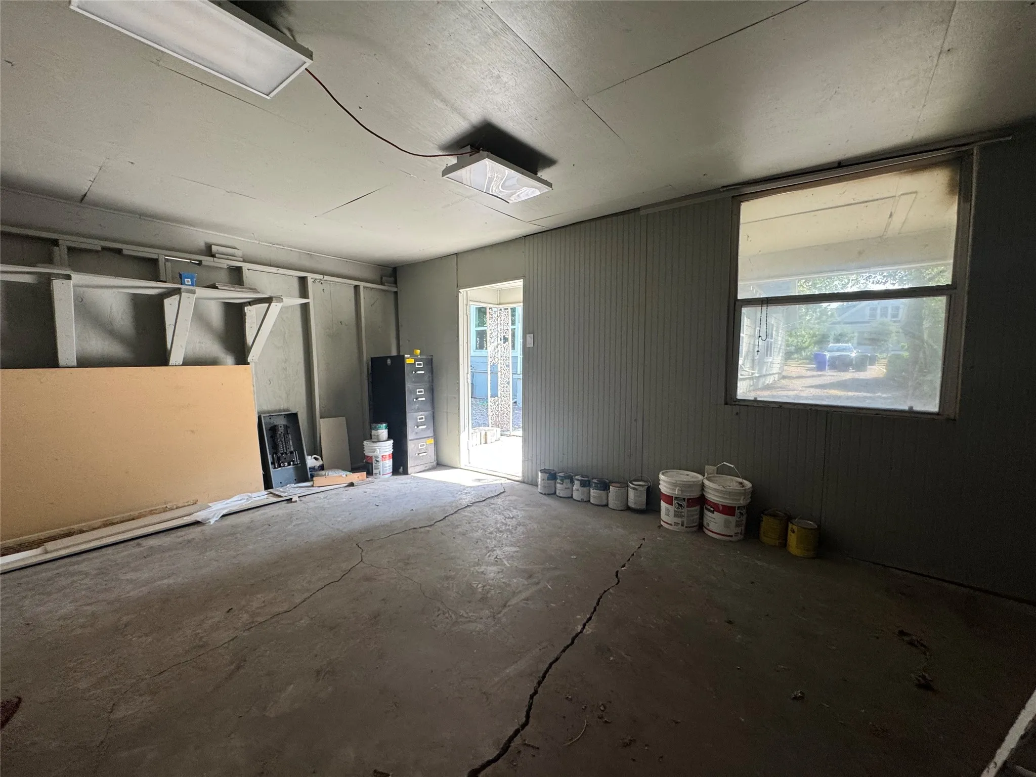 Single Family Residence For Sale in Mc Lennan County , 1613 N 15th Street, Waco, Texas 76707, 3 Bedrooms, 1 Bathroom, Garage spaces, 1,412 Sqft, built in 1920, Price $165,000, mls#21352658, Real Estate Agent in Waco, Homes For Sale in Mc Lennan county, Homes For Sale in Waco, Realtor in Waco Texas, Real Estate Brokerage Independent Realty Texas, Luminita Cordes Realtor