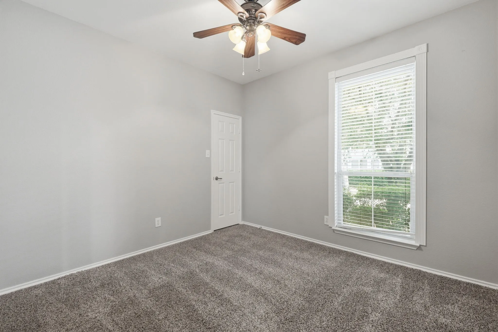 Single Family Residence For Sale in Denton County , 9517 Waterman Drive, Providence Village, Texas 76227, 3 Bedroom, 2 Bathroom, 2 Garage spaces, 1,347 Sqft, built in 2007, mls#21351199, Real Estate Agent in Providence Village, Homes For Sale in Denton county, Homes For Sale in Providence Village, Realtor in Providence Village Texas, Real Estate Brokerage Independent Realty Texas, Luminita Cordes Realtor