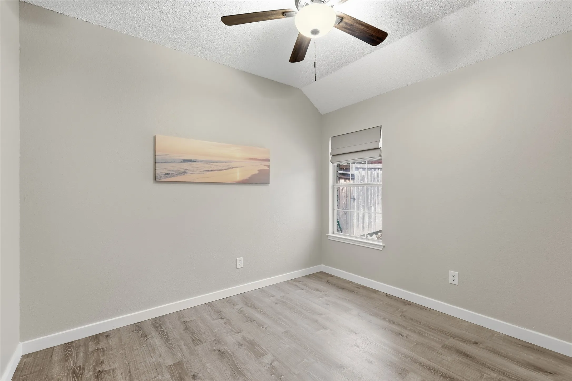 Single Family Residence For Sale in Denton County , 2313 Whitman Lane, Flower Mound, Texas 75028, 4 Bedroom, 2 Bathroom, 2 Garage spaces, 2,320 Sqft, built in 1990, mls#21351019, Real Estate Agent in Flower Mound, Homes For Sale in Denton county, Homes For Sale in Flower Mound, Realtor in Flower Mound Texas, Real Estate Brokerage Independent Realty Texas, Luminita Cordes Realtor