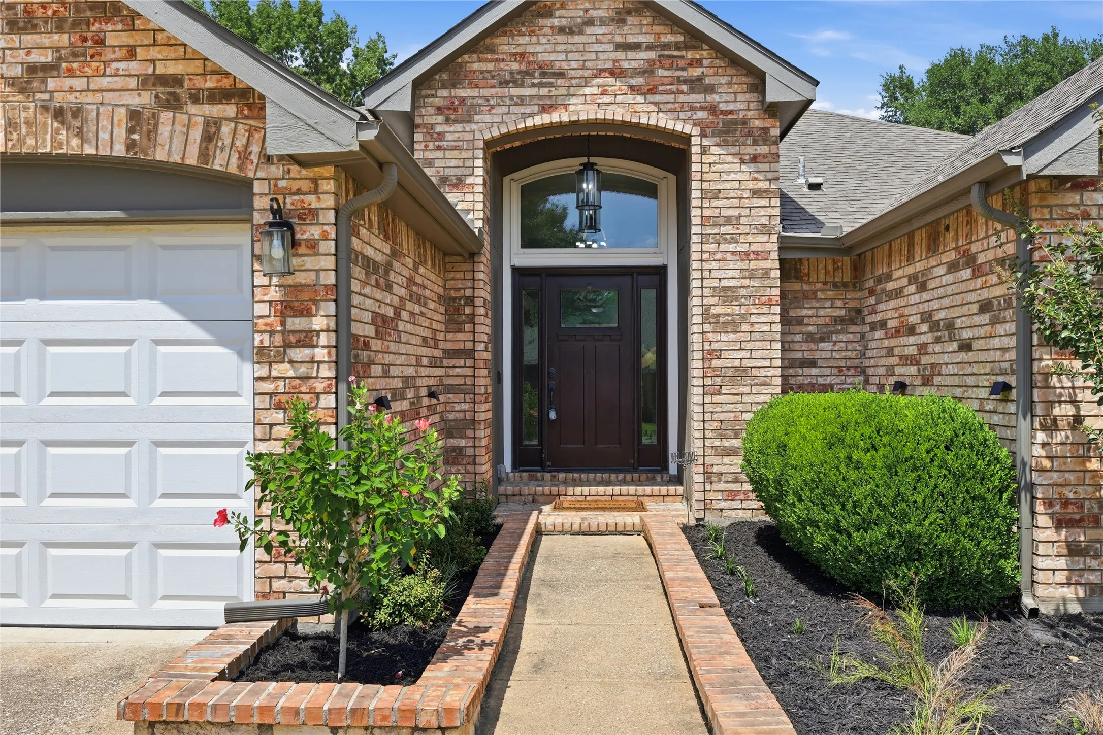 Single Family Residence For Sale in Denton County , 2313 Whitman Lane, Flower Mound, Texas 75028, 4 Bedroom, 2 Bathroom, 2 Garage spaces, 2,320 Sqft, built in 1990, mls#21351019, Real Estate Agent in Flower Mound, Homes For Sale in Denton county, Homes For Sale in Flower Mound, Realtor in Flower Mound Texas, Real Estate Brokerage Independent Realty Texas, Luminita Cordes Realtor