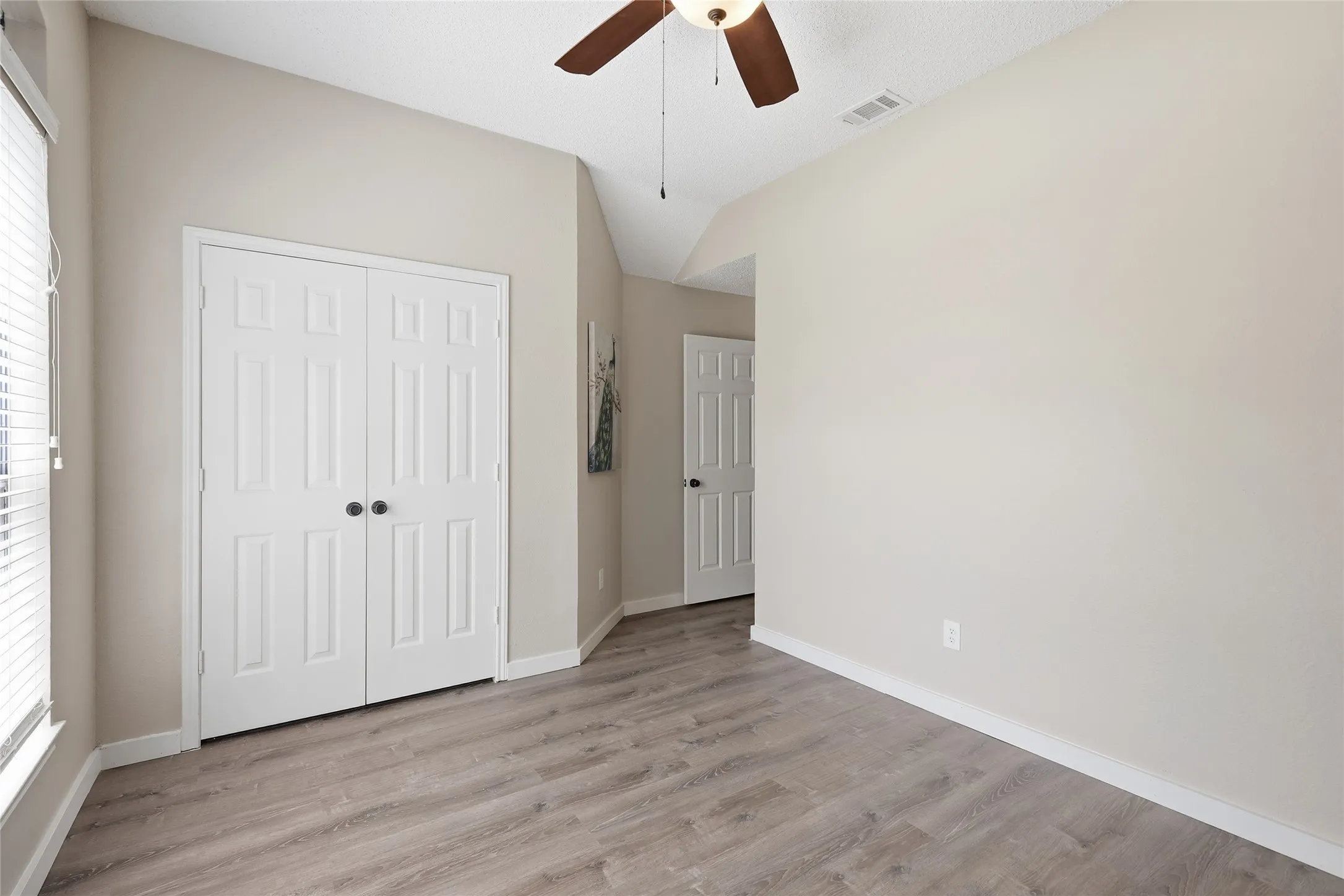 Single Family Residence For Sale in Denton County , 2313 Whitman Lane, Flower Mound, Texas 75028, 4 Bedroom, 2 Bathroom, 2 Garage spaces, 2,320 Sqft, built in 1990, mls#21351019, Real Estate Agent in Flower Mound, Homes For Sale in Denton county, Homes For Sale in Flower Mound, Realtor in Flower Mound Texas, Real Estate Brokerage Independent Realty Texas, Luminita Cordes Realtor