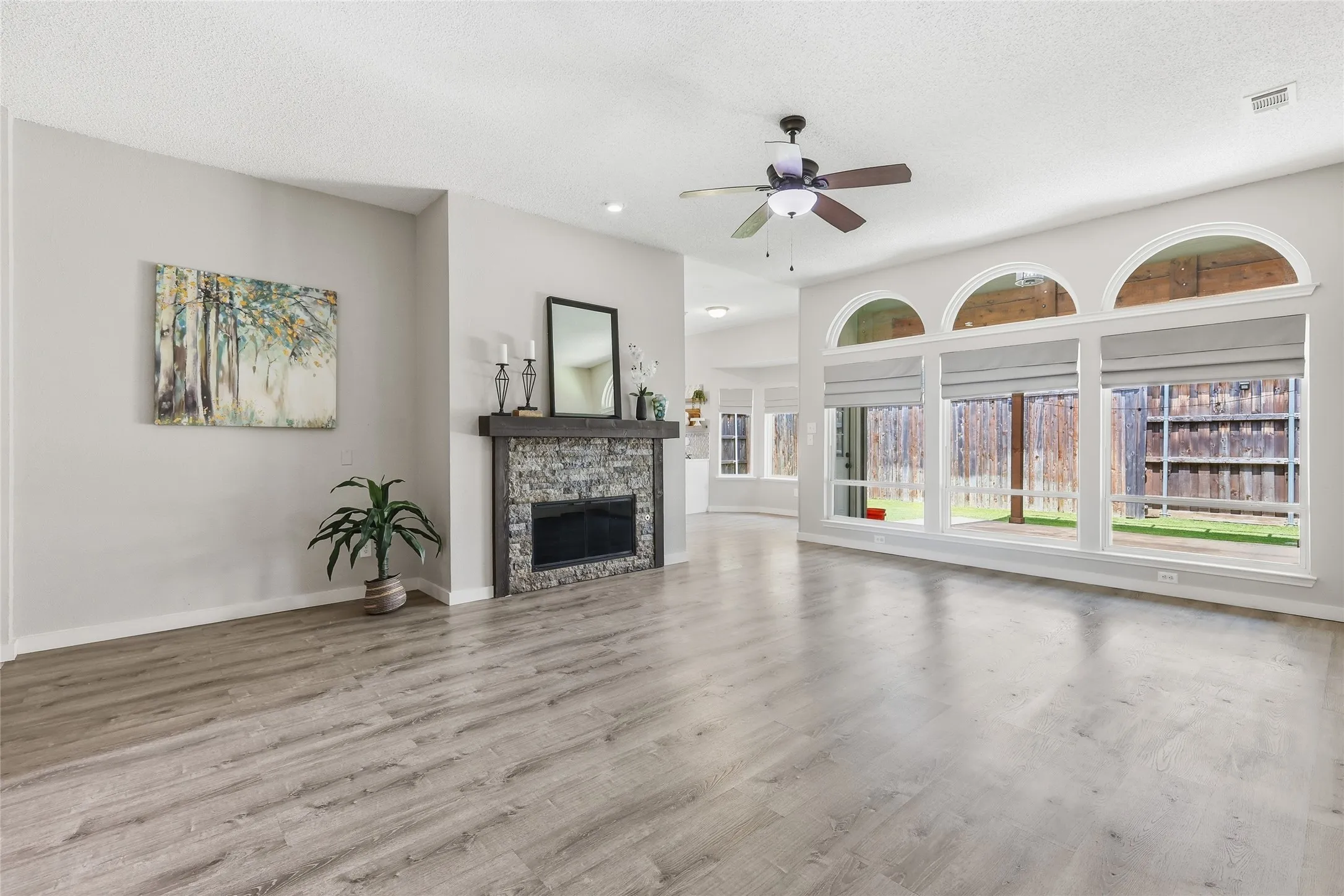 Single Family Residence For Sale in Denton County , 2313 Whitman Lane, Flower Mound, Texas 75028, 4 Bedroom, 2 Bathroom, 2 Garage spaces, 2,320 Sqft, built in 1990, mls#21351019, Real Estate Agent in Flower Mound, Homes For Sale in Denton county, Homes For Sale in Flower Mound, Realtor in Flower Mound Texas, Real Estate Brokerage Independent Realty Texas, Luminita Cordes Realtor