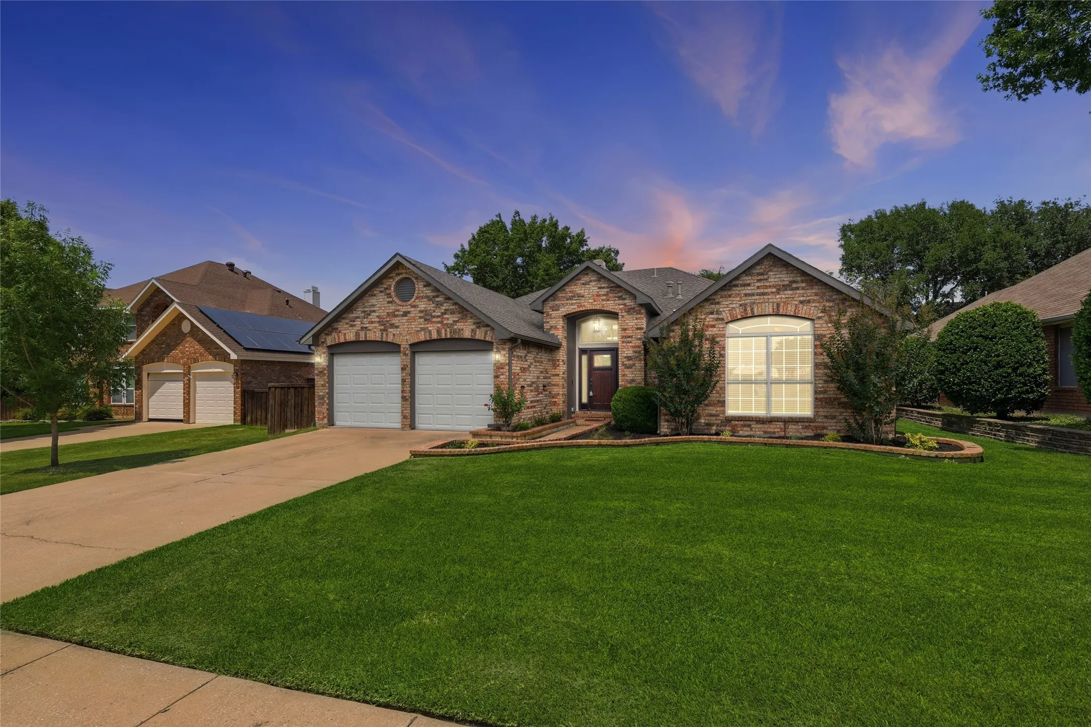 Single Family Residence For Sale in Denton County , 2313 Whitman Lane, Flower Mound, Texas 75028, 4 Bedroom, 2 Bathroom, 2 Garage spaces, 2,320 Sqft, built in 1990, mls#21351019, Real Estate Agent in Flower Mound, Homes For Sale in Denton county, Homes For Sale in Flower Mound, Realtor in Flower Mound Texas, Real Estate Brokerage Independent Realty Texas, Luminita Cordes Realtor